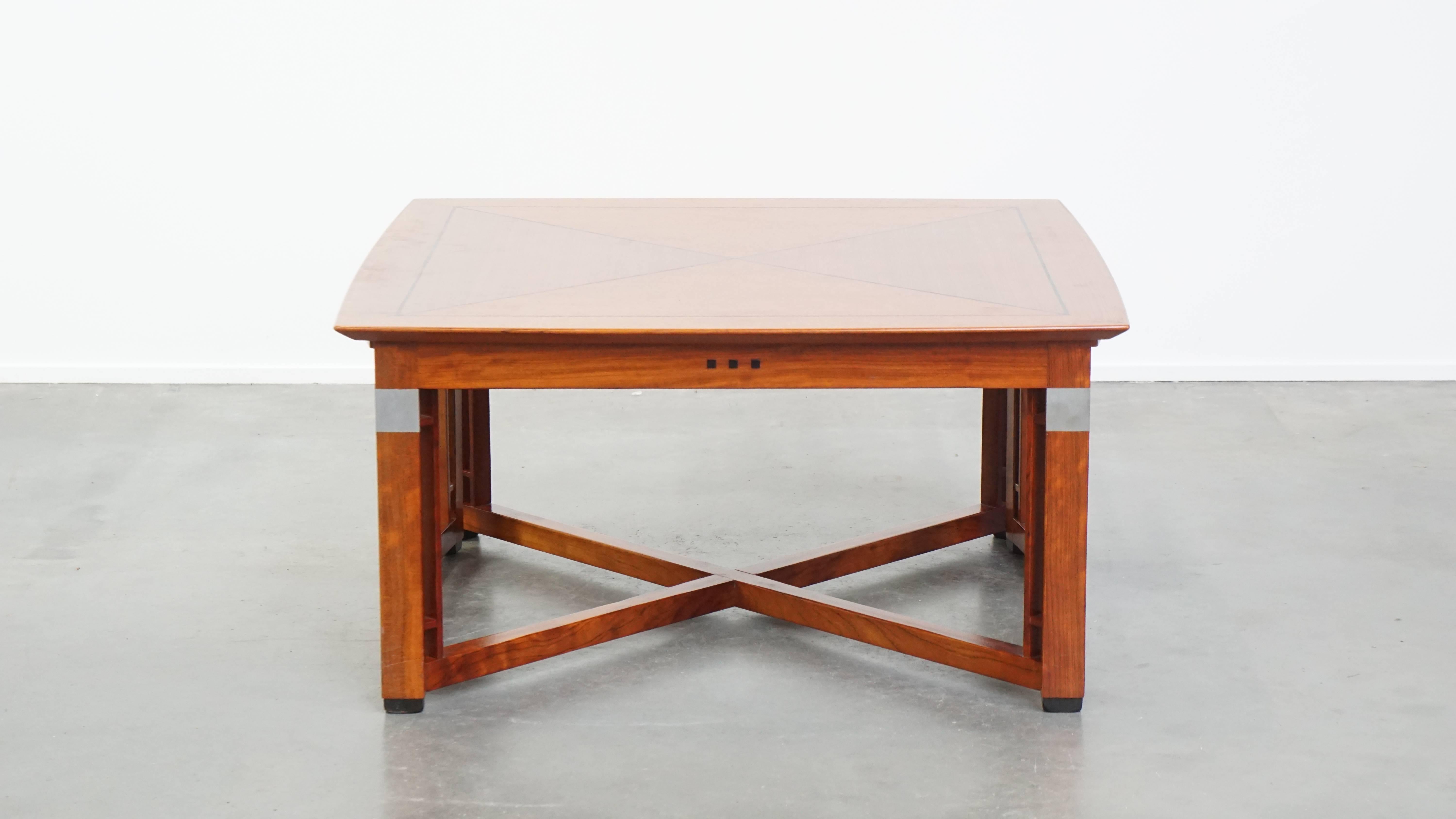 Art Deco design coffee table Madera en venta