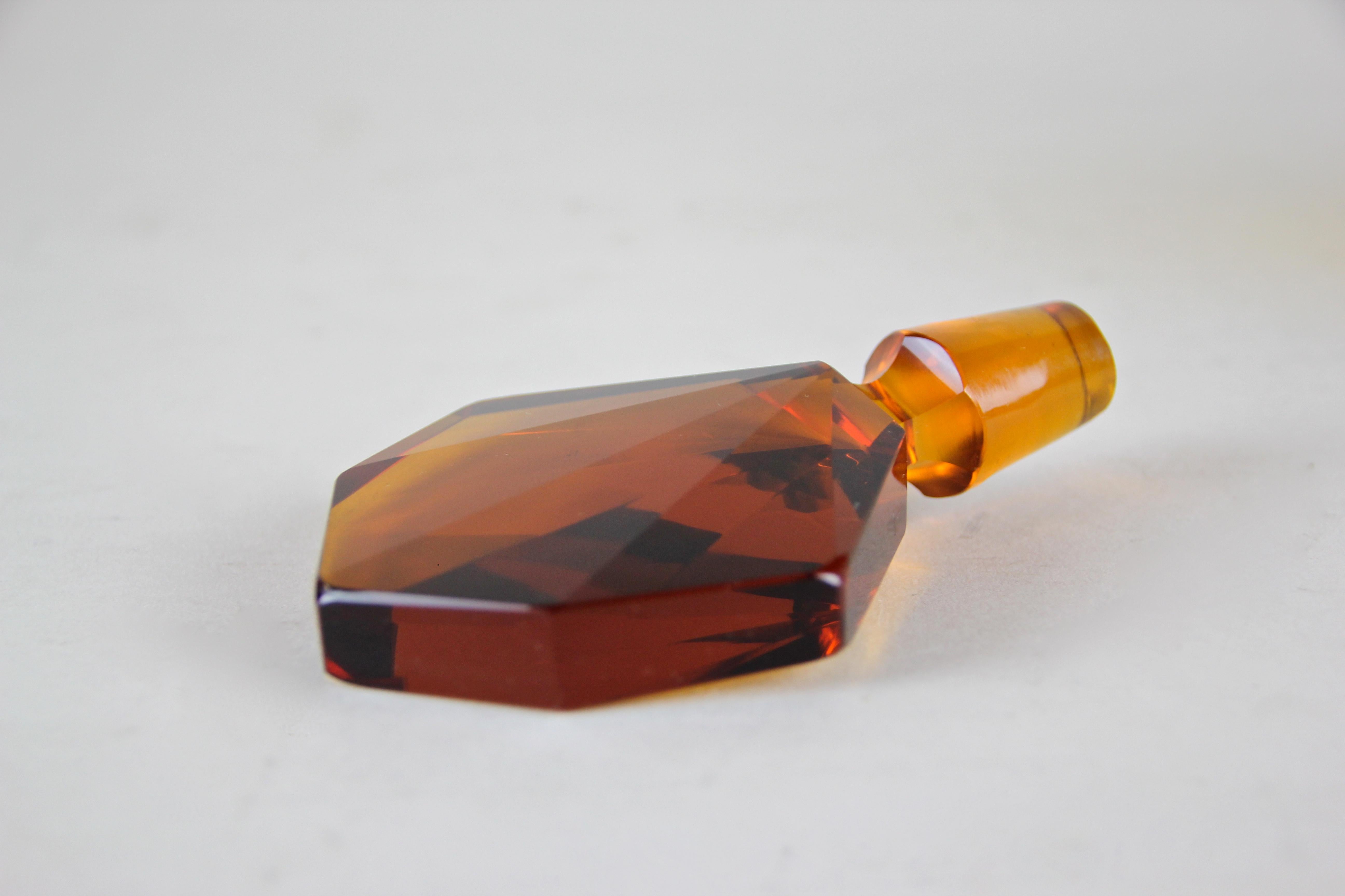 Art Deco Design Glass Liquor Set Amber-Colored, CZ, circa 1925 10