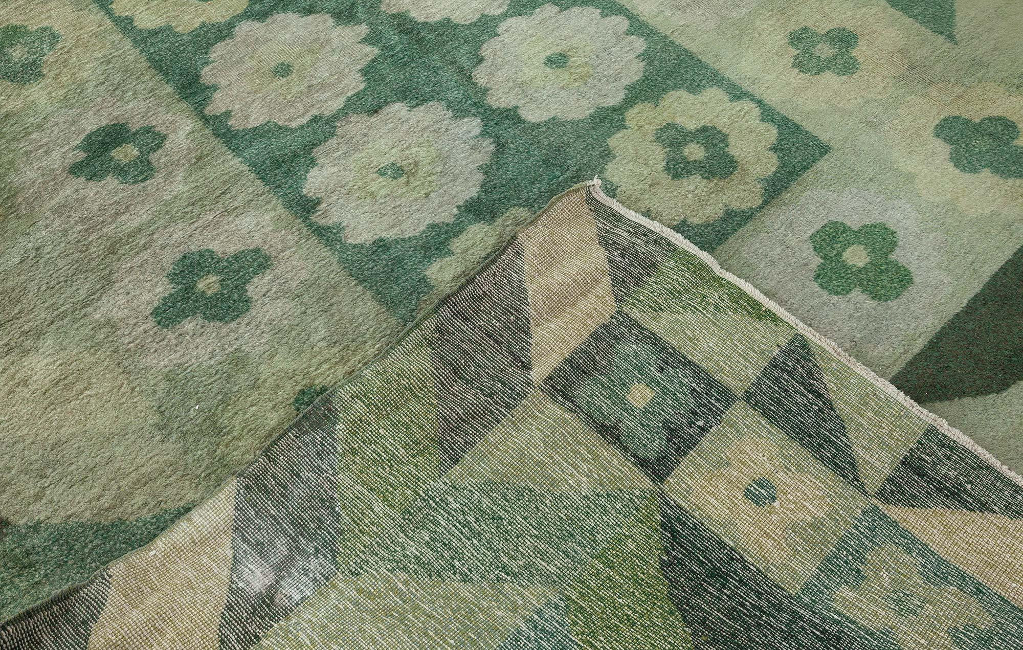 Art Deco Design Green Handmade Wool Carpet For Sale 4