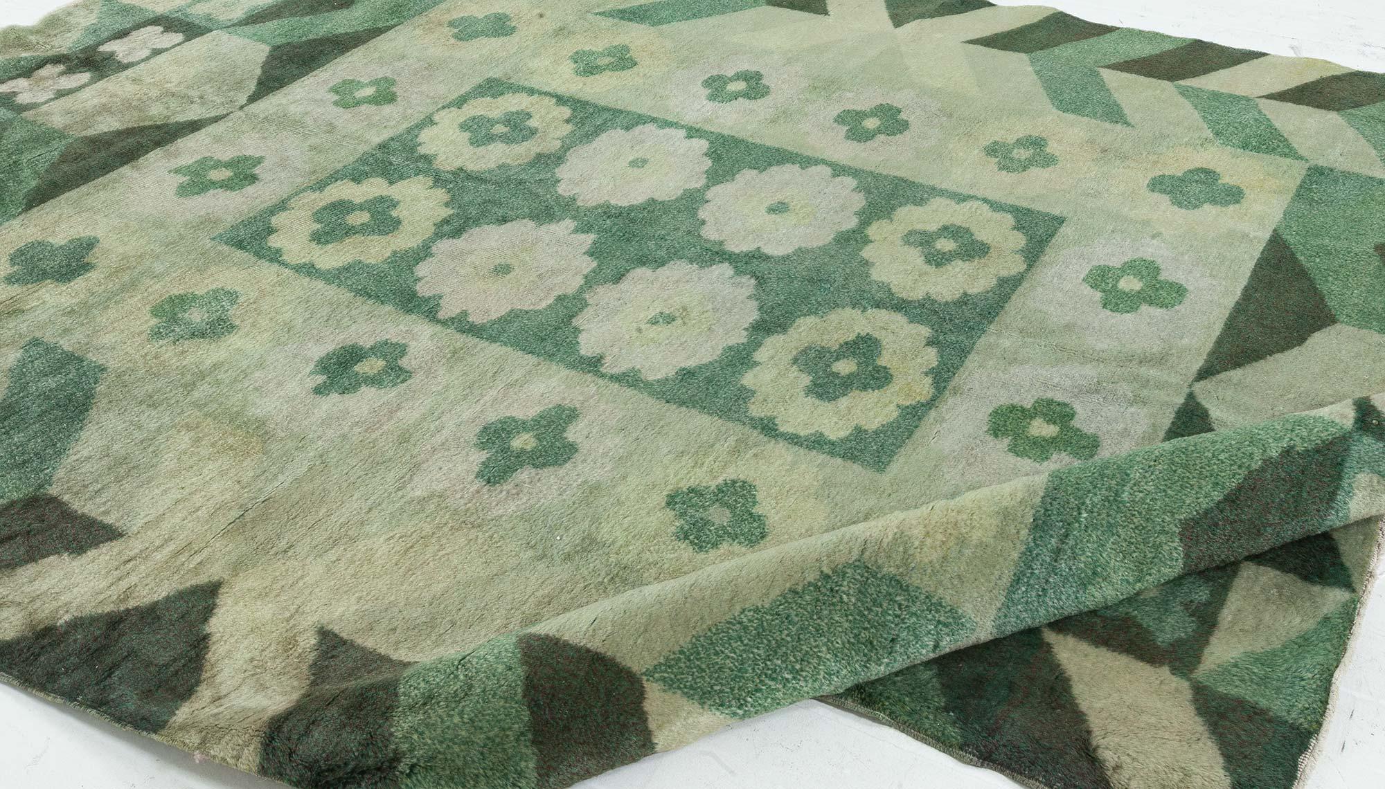 Art Deco Design Green Handmade Wool Carpet For Sale 3