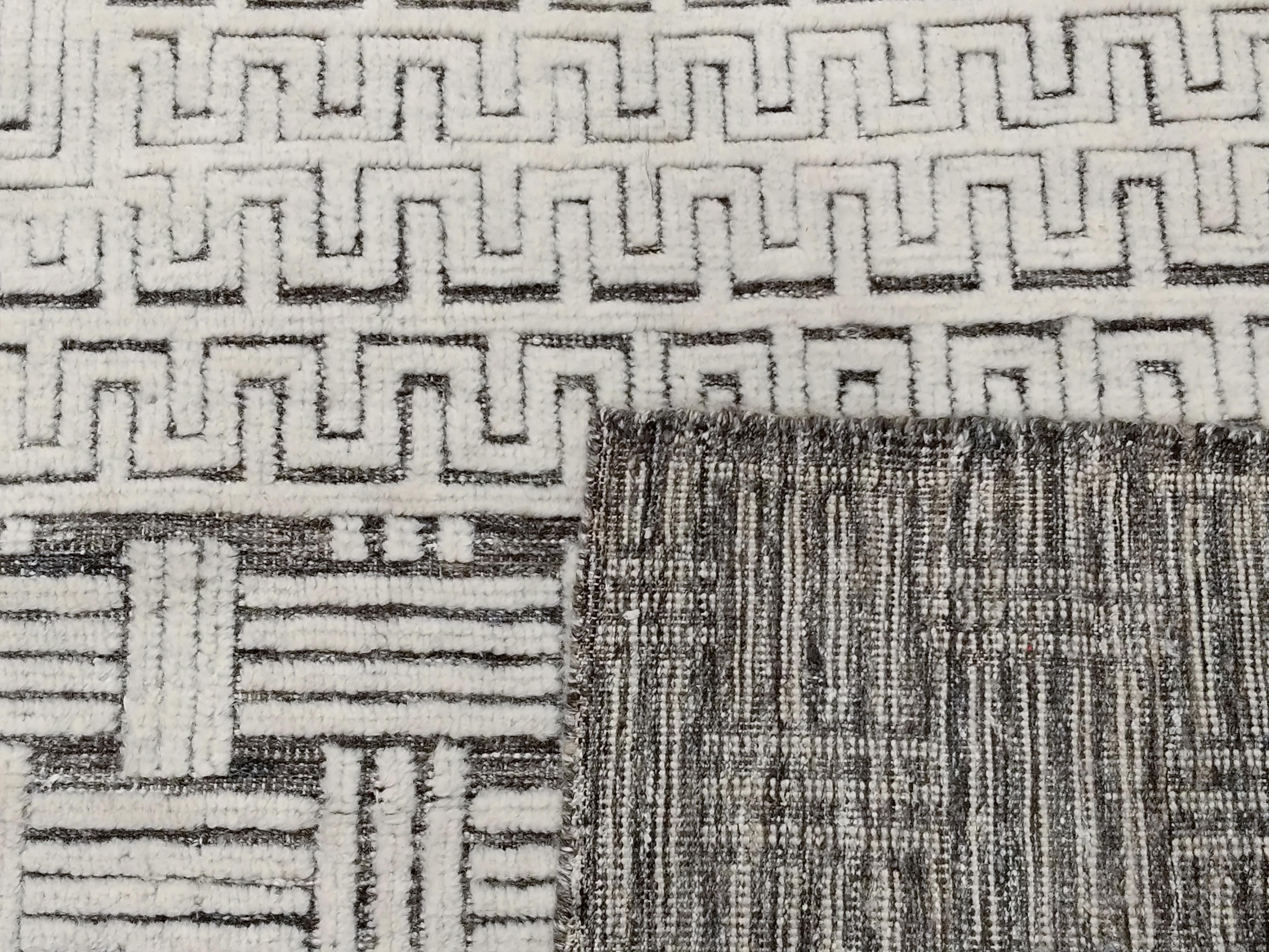 Art Deco Design Ivory/Graphite Textured Wool Ivan Rug  In New Condition In Milan, IT