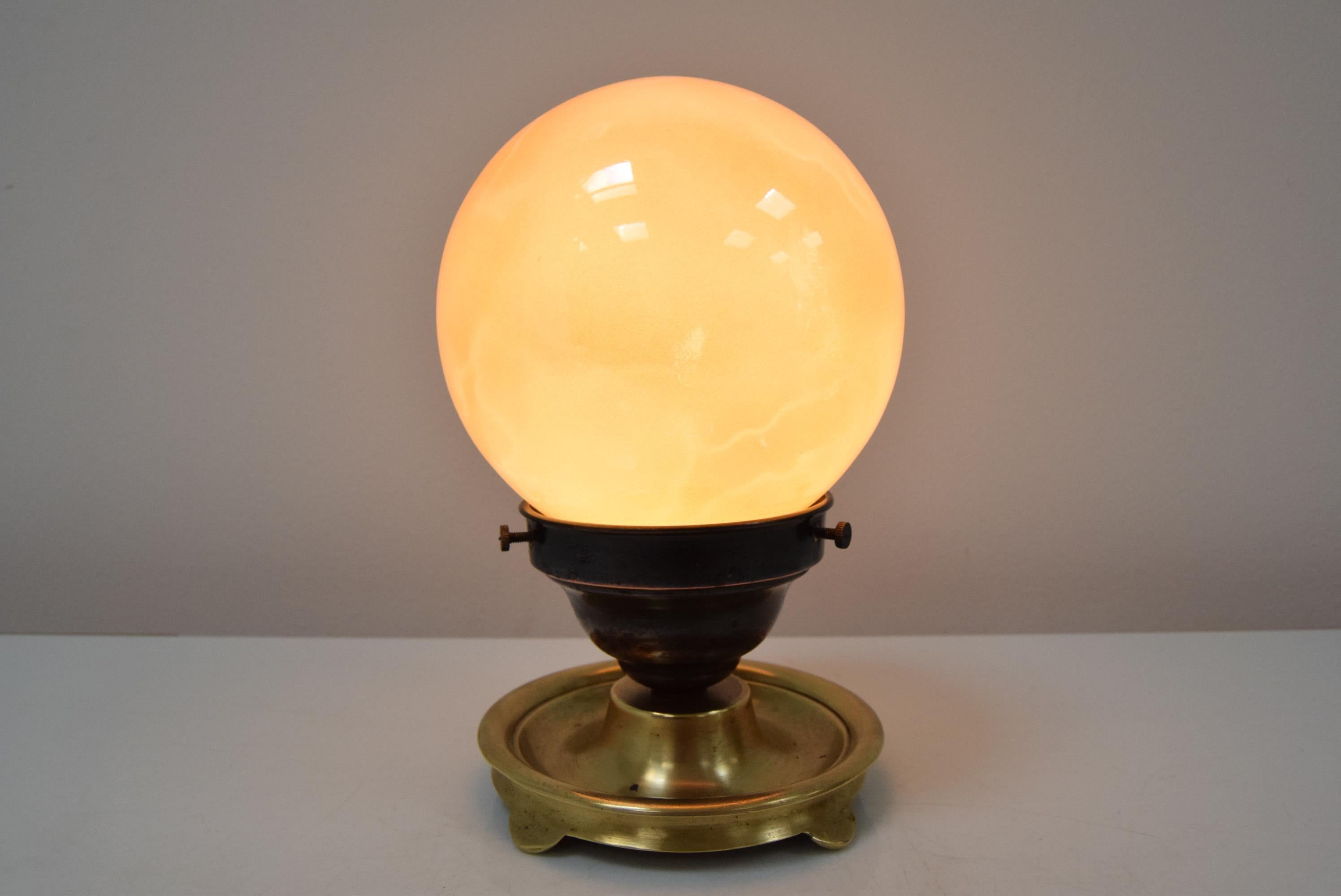 Made in Czechoslovakia
Made of glass, metal, brass
New Cabling
1x E27 or E26 bulb
With aged patina
Re-polished
Good original condition
US adapter included.