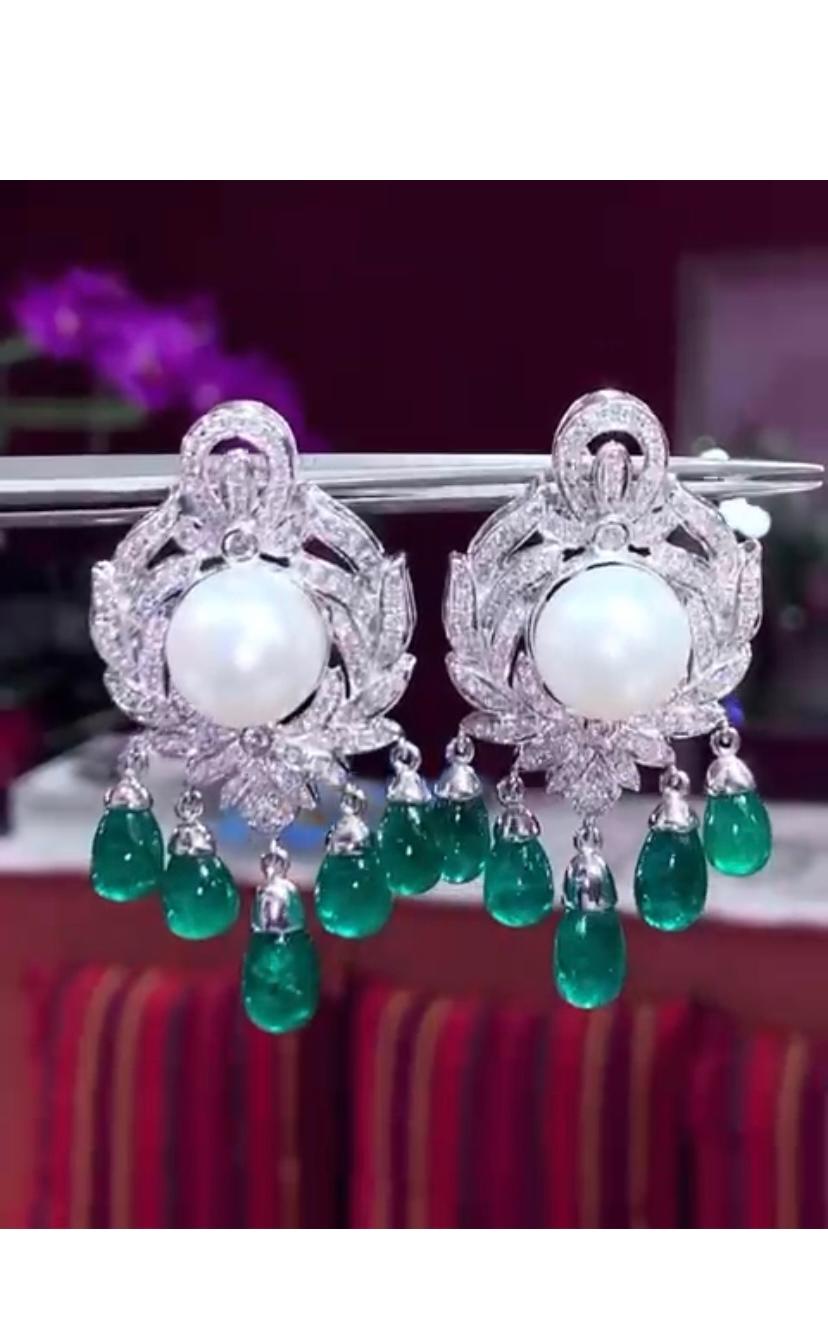Art Decô Design with 37.47 Carats Emeralds, Diamonds and Pearls on Earrings In New Condition For Sale In Massafra, IT