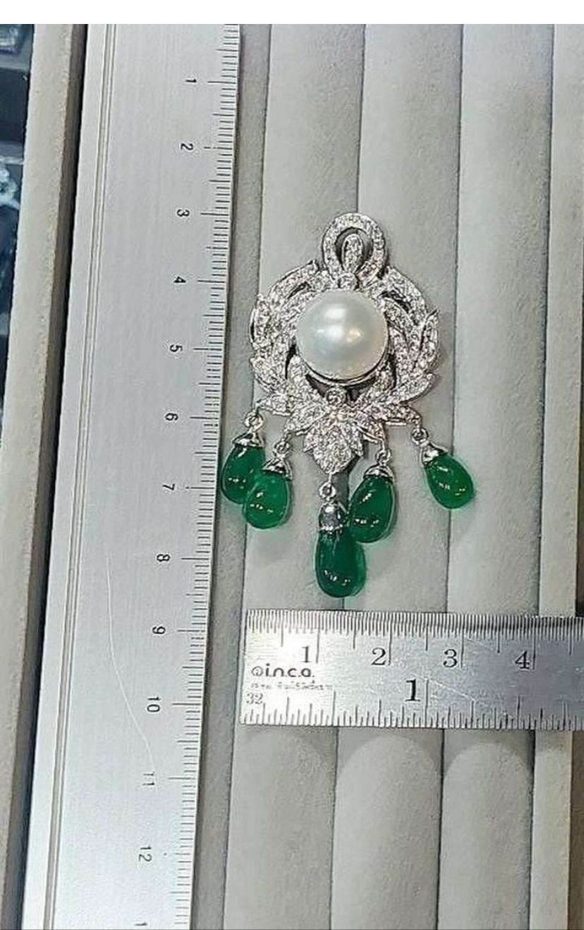 Art Decô Design mit 37,47 Karat Smaragden, Diamanten und Perlen auf Ohrringen im Angebot 2