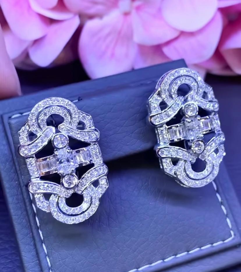 Diamanti certificati GIA in oro 18k  Orecchini In condizioni Nuovo in vendita a Massafra, IT