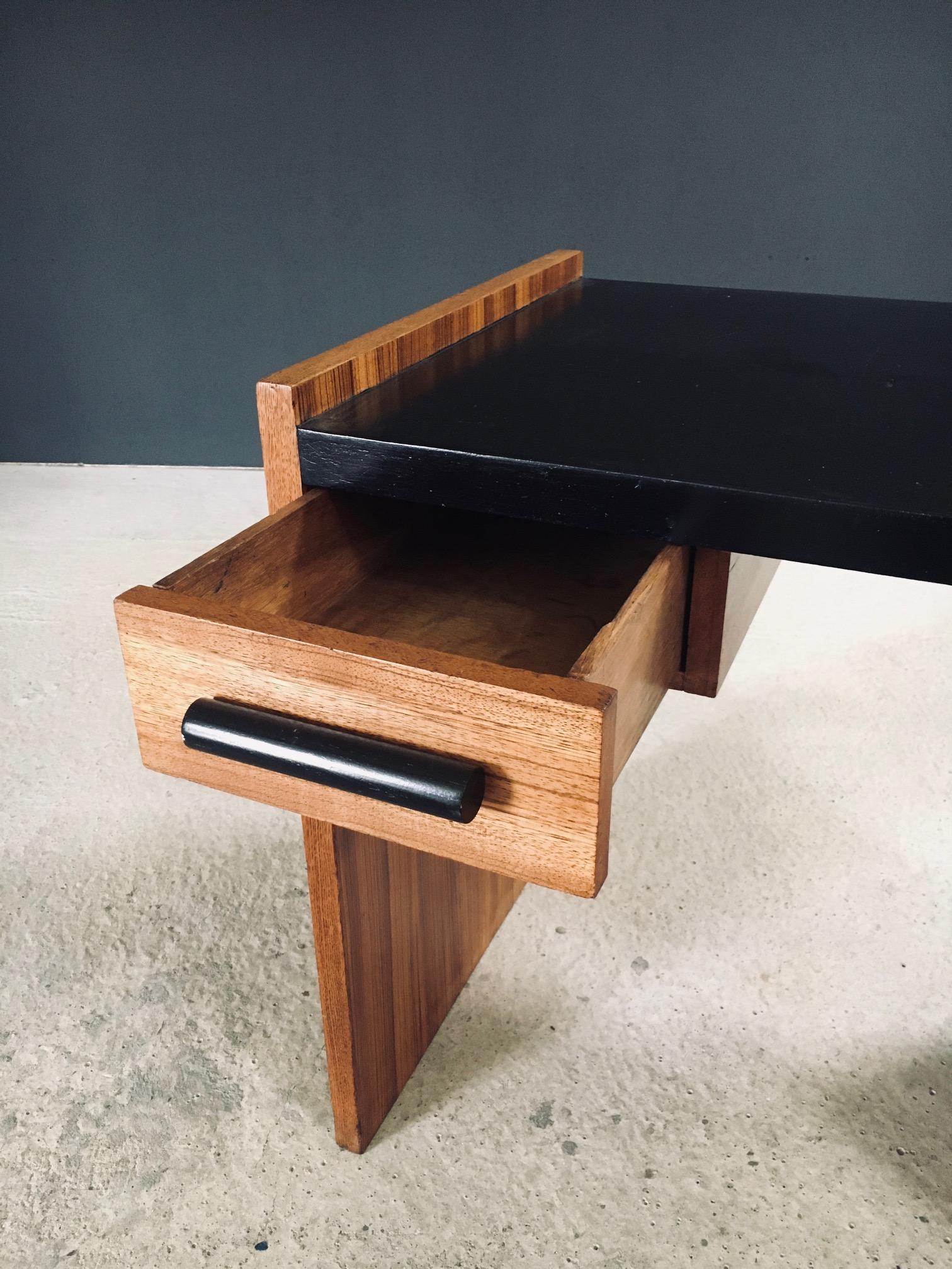 Art Deco Design Writing Desk, France 1930's For Sale 5
