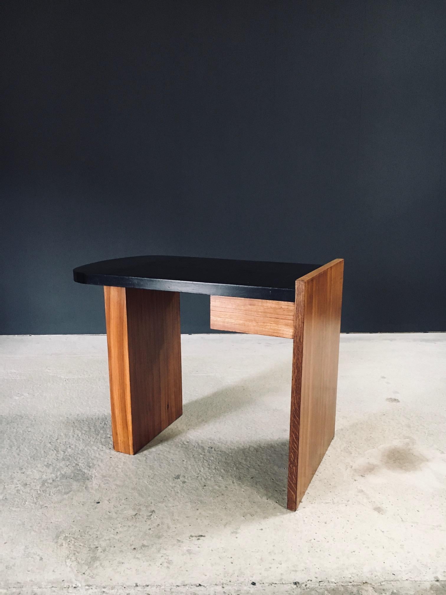 Art Deco Design Writing Desk, France 1930's For Sale 2