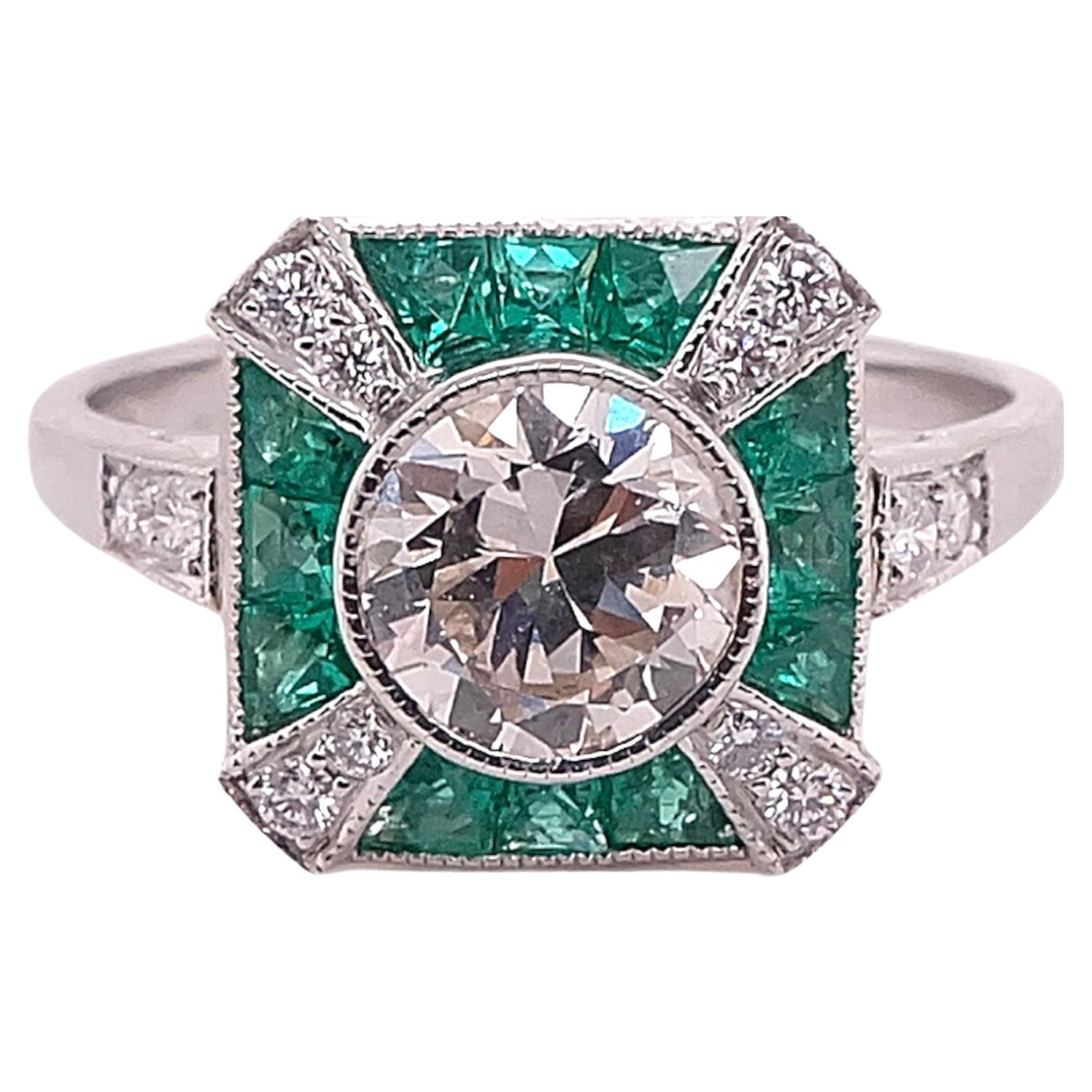 Art Deco Designed Diamond and Emerald Ring