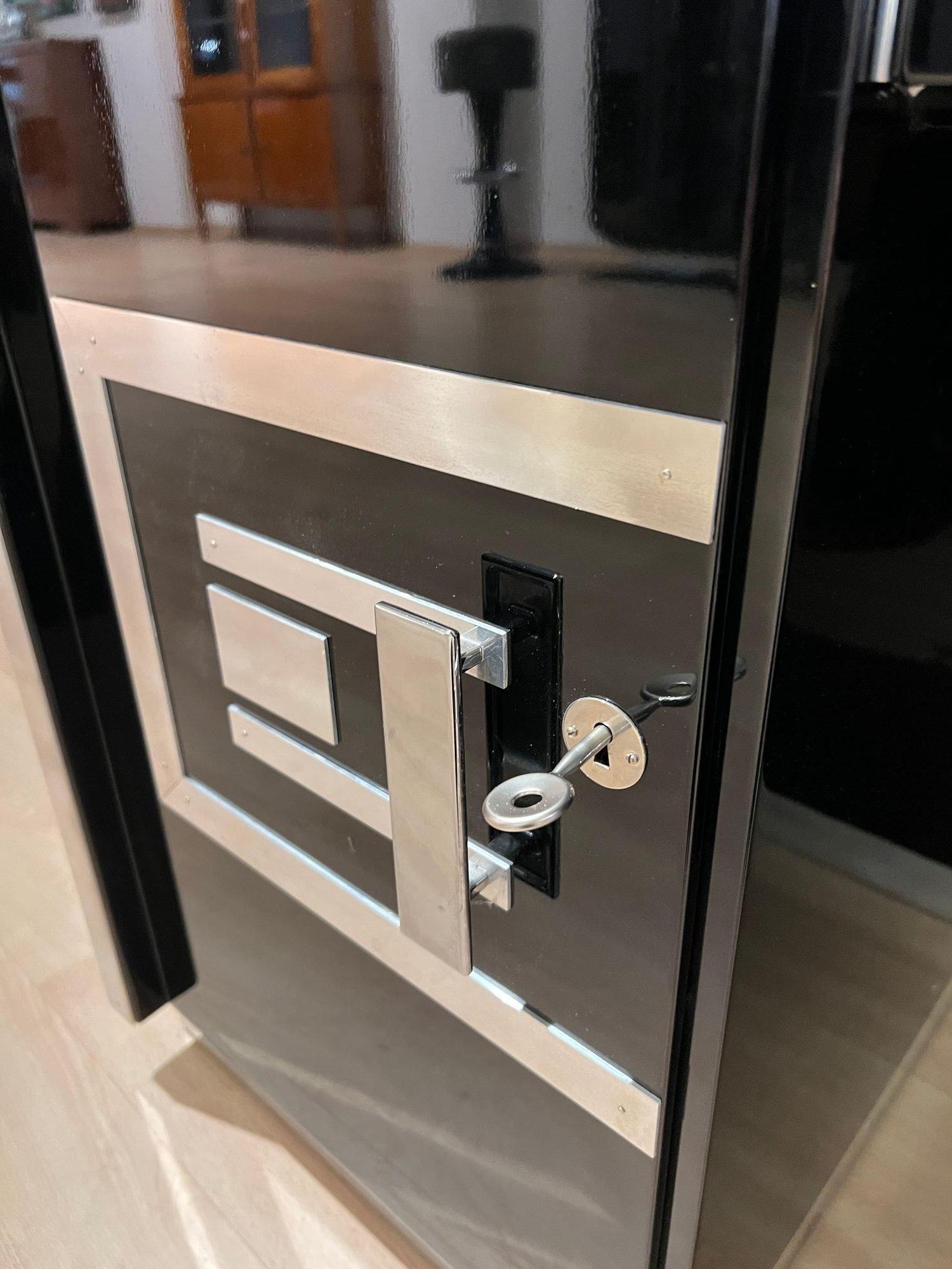 Art Deco Desk, Black Lacquer, Walnut, Metal, France, circa 1930/40 im Angebot 6