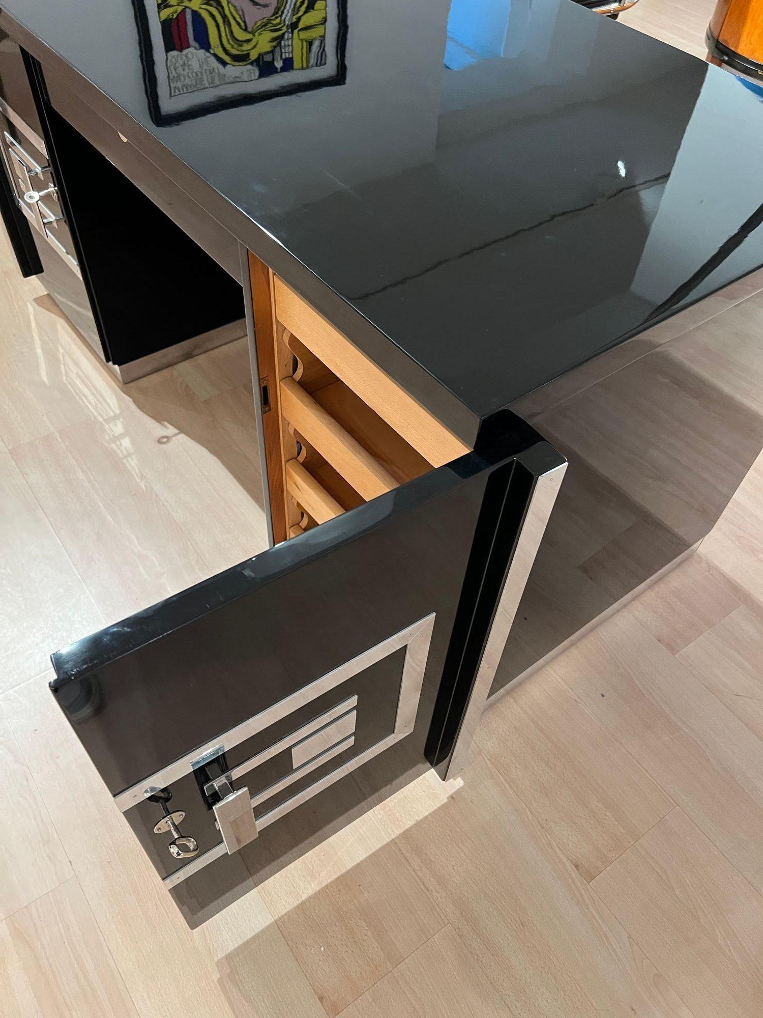 Art Deco Desk, Black Lacquer, Walnut, Metal, France, circa 1930/40 im Angebot 10