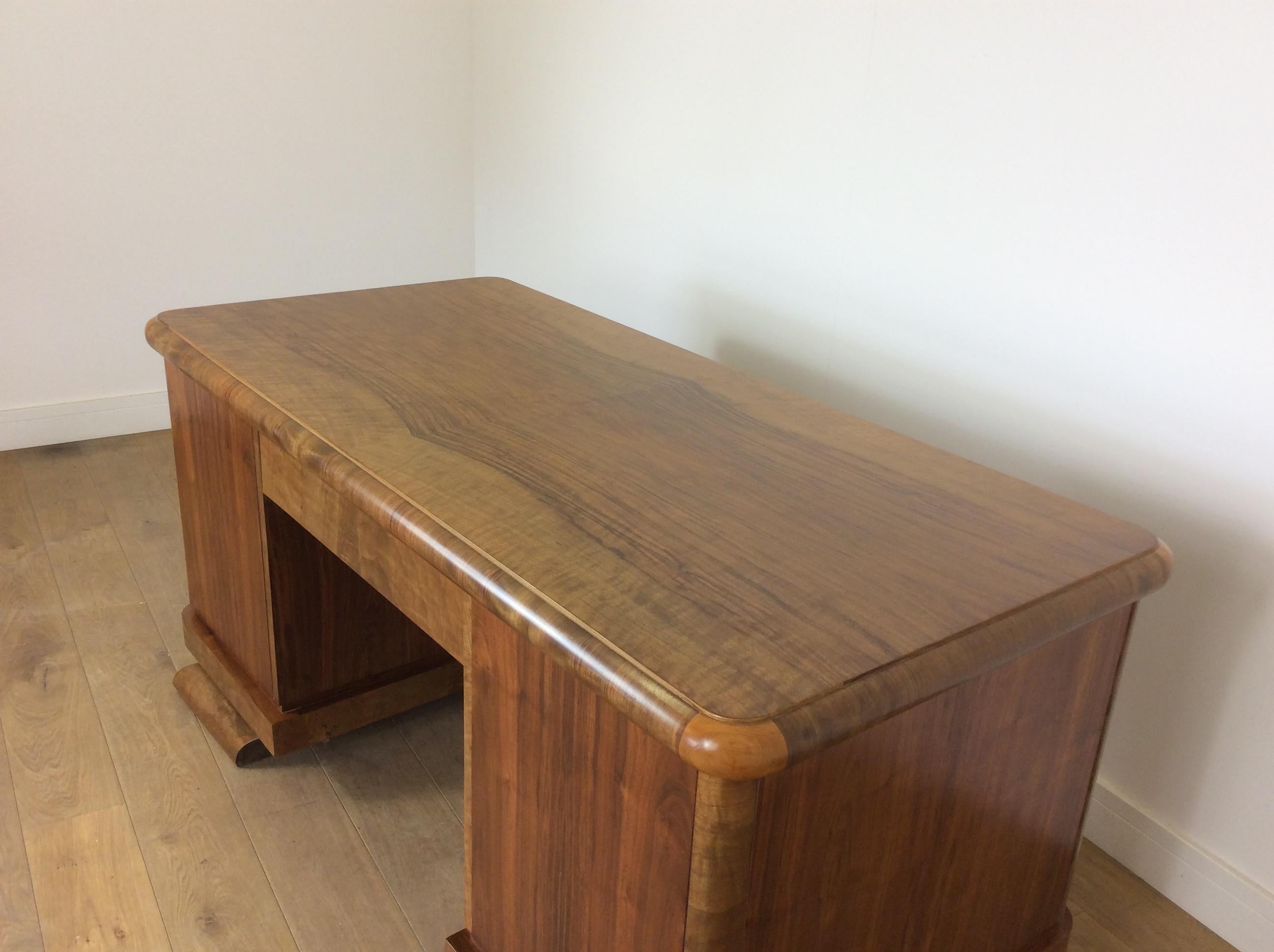Art Deco Desk by Jindrich Halabala For Sale 1