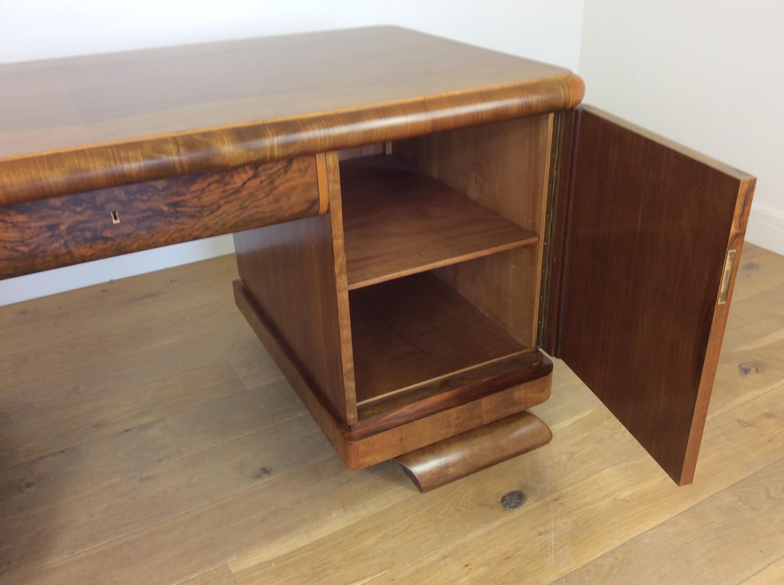 Art Deco Desk by Jindrich Halabala For Sale 3