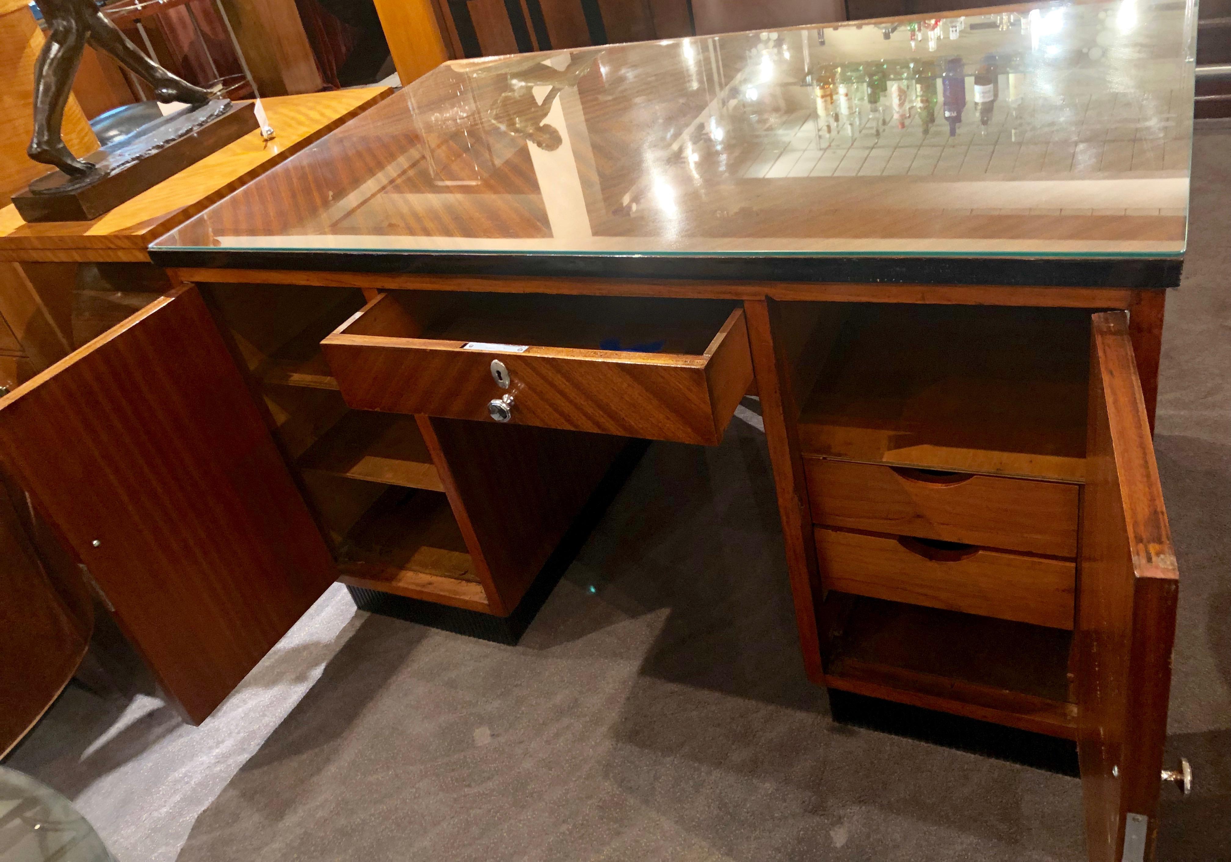 Art Deco Desk Classic Flamed Mahogany In Good Condition In Oakland, CA