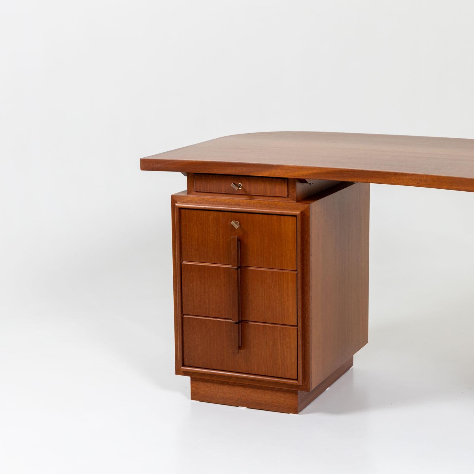 Art Deco Desk, France 1940s In Good Condition For Sale In Greding, DE