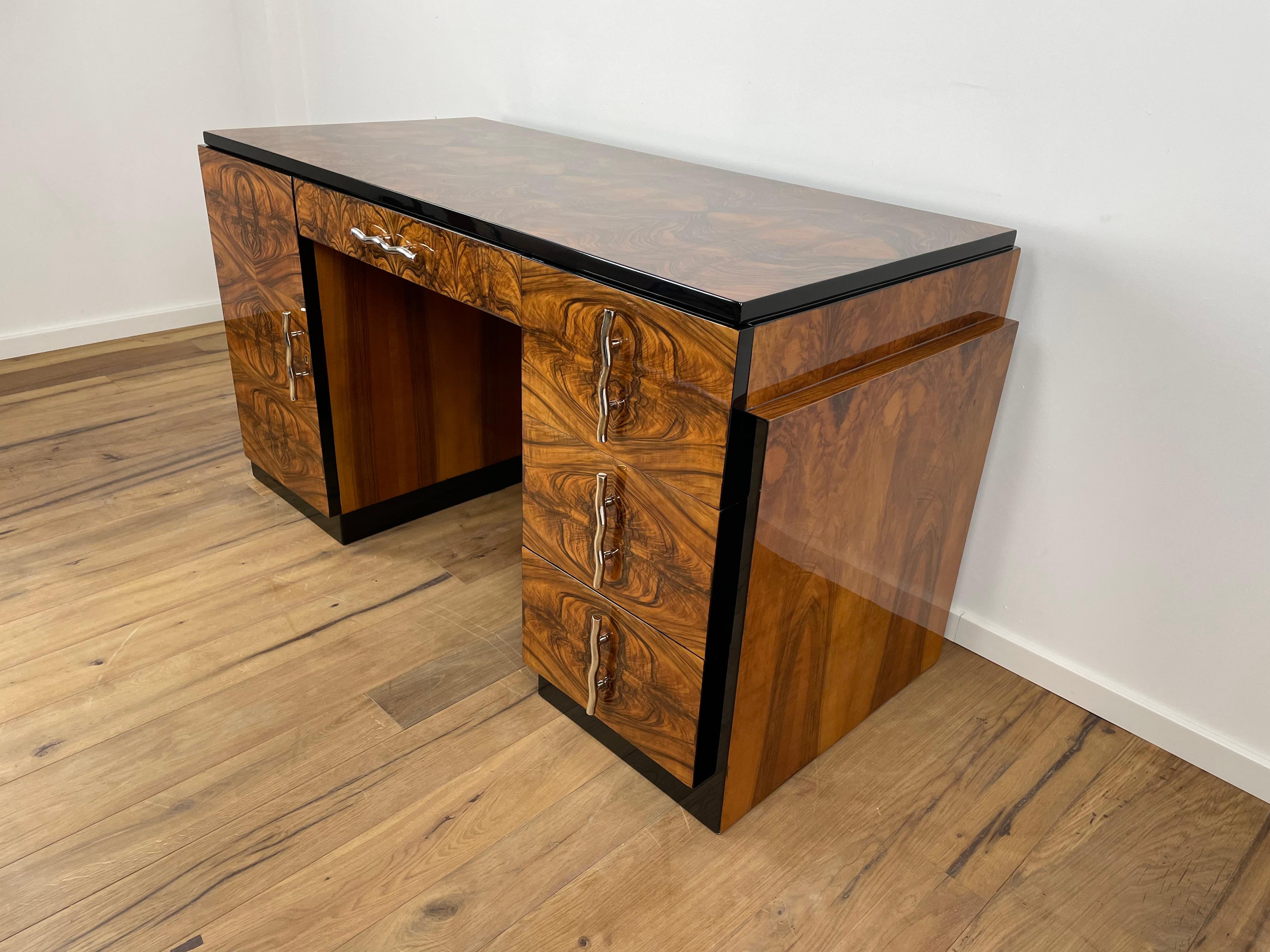 We were able to purchase this wonderful desk in Paris from the Villa Victor Hugo. We were able to buy the entire office, including a desk and library - the library is being offered in another advert from us, but it has not yet been restored. The
