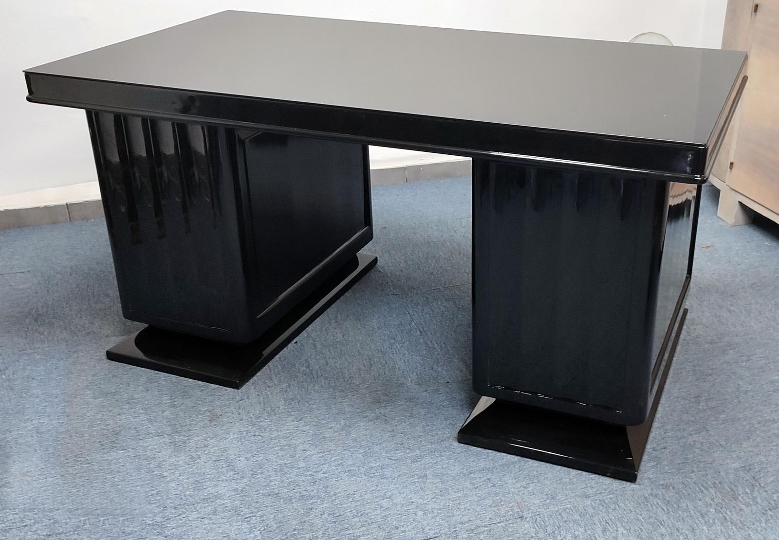 Lacquered Art Deco Desk High Glossy Black Lacquer, France 1925