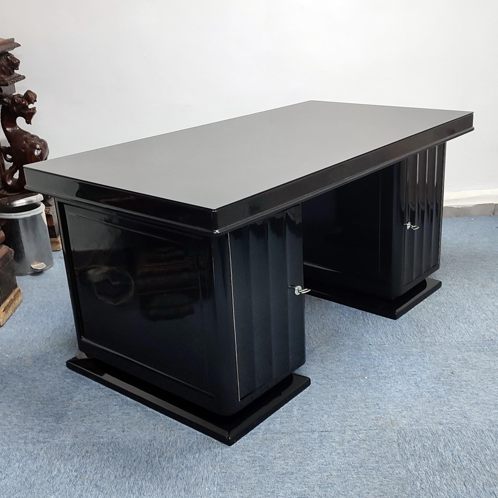 Early 20th Century Art Deco Desk High Glossy Black Lacquer, France 1925