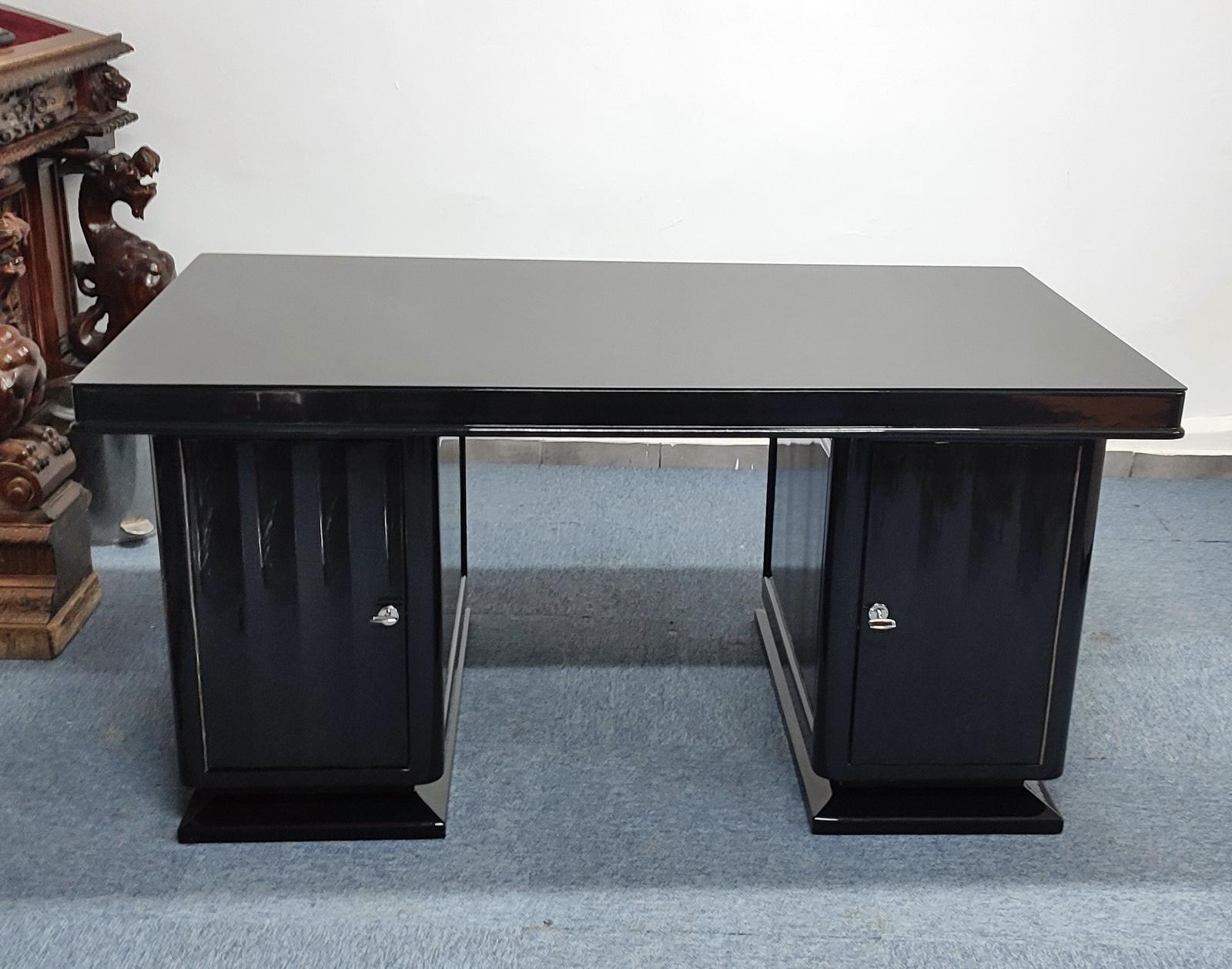 Oak Art Deco Desk High Glossy Black Lacquer, France 1925
