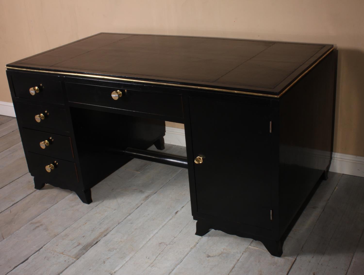 Art Deco Desk in Black Piano Lacquer 5
