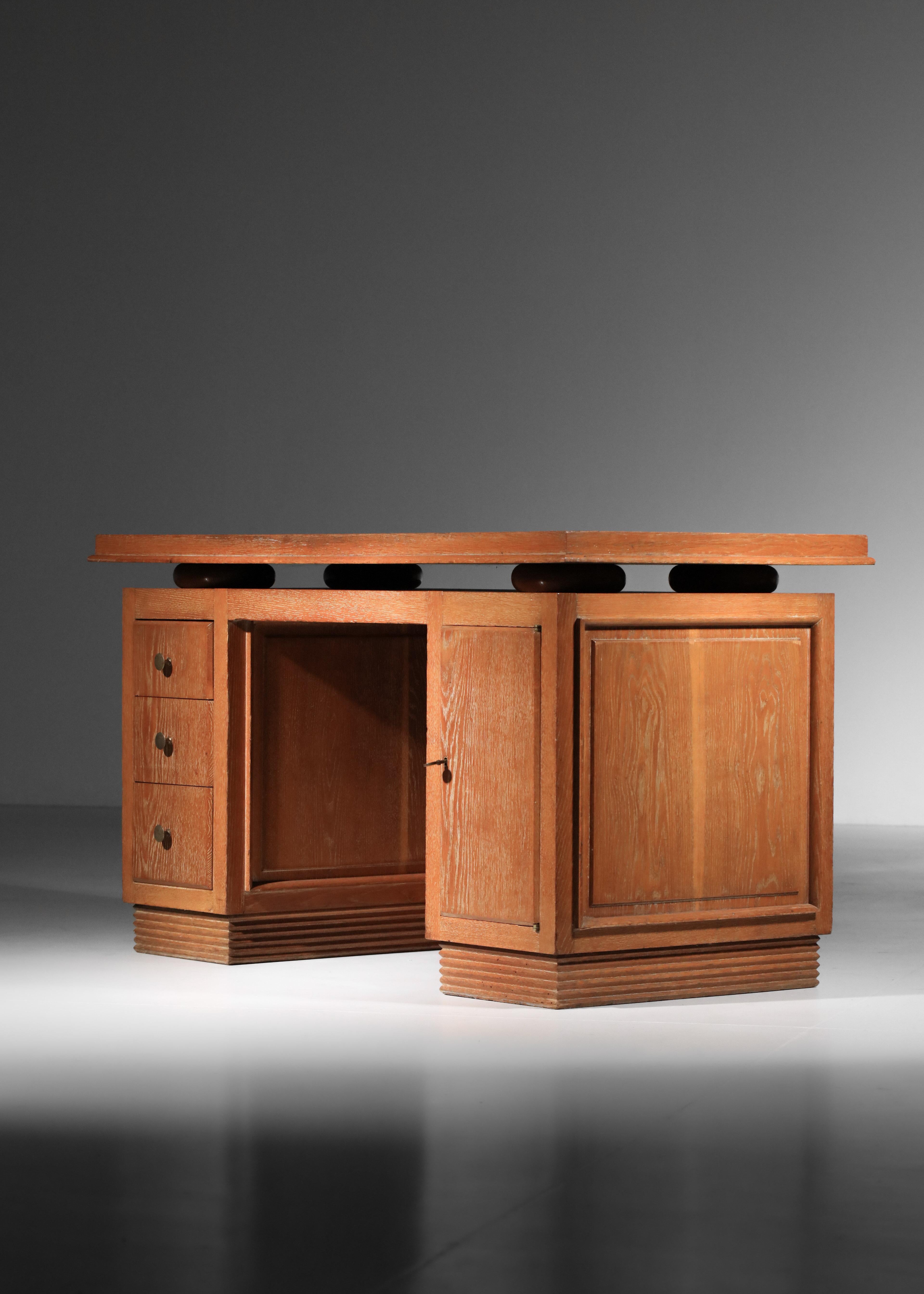art deco desk in ceruse oak from the 40s For Sale 3