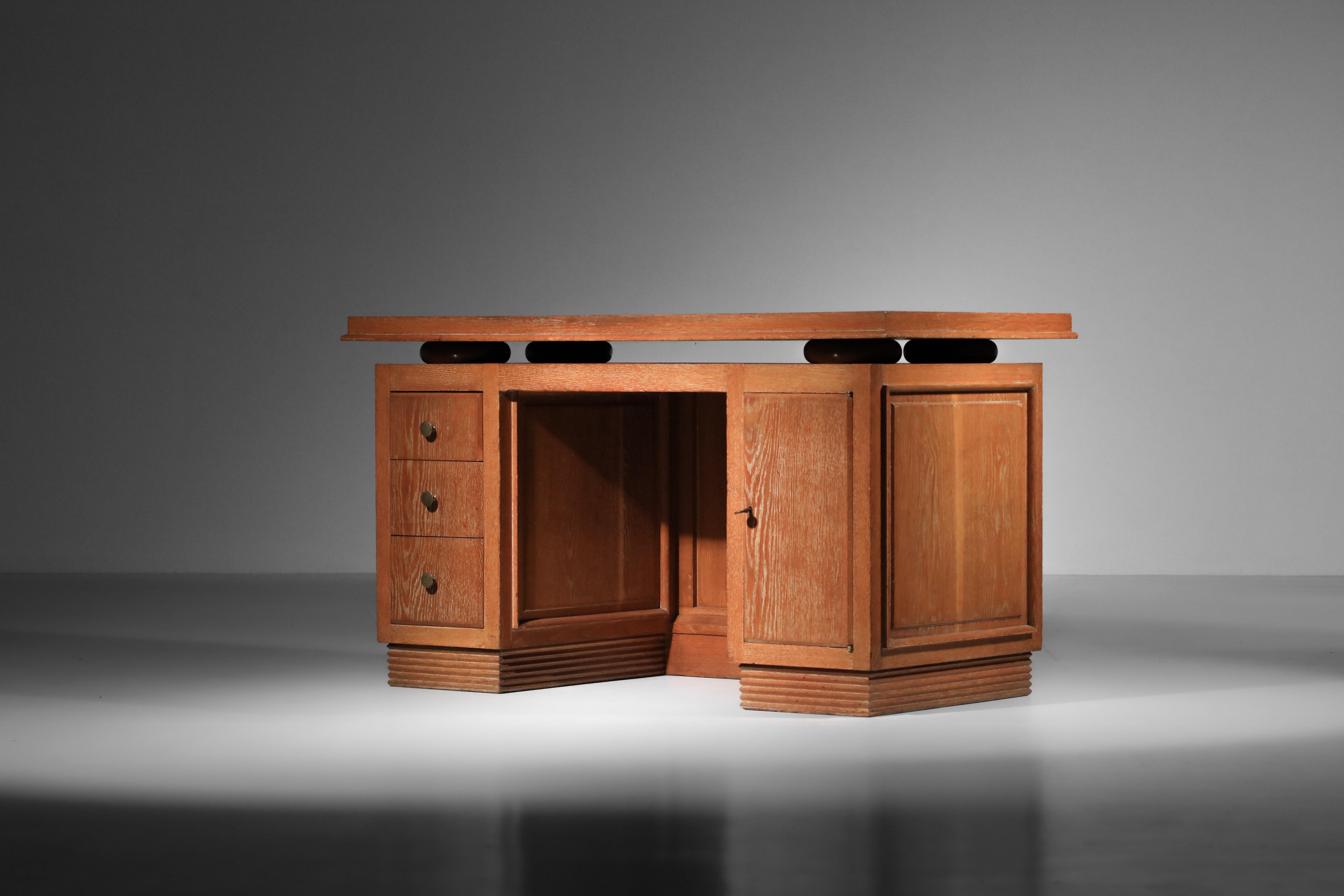 art deco desk in ceruse oak from the 40s For Sale 2