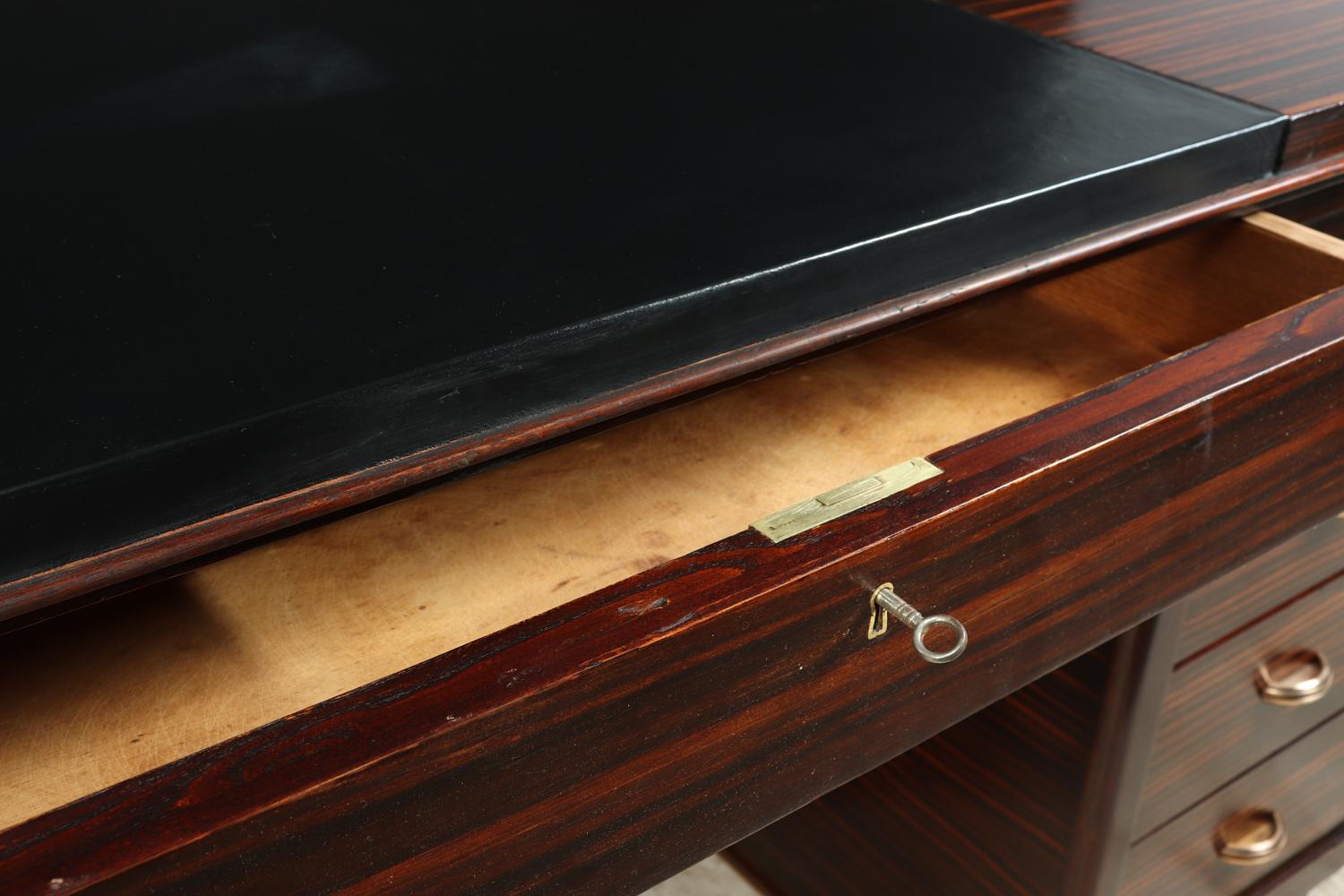 Art Deco Desk in Macassar Ebony, circa 1930 In Excellent Condition In Paddock Wood, Kent