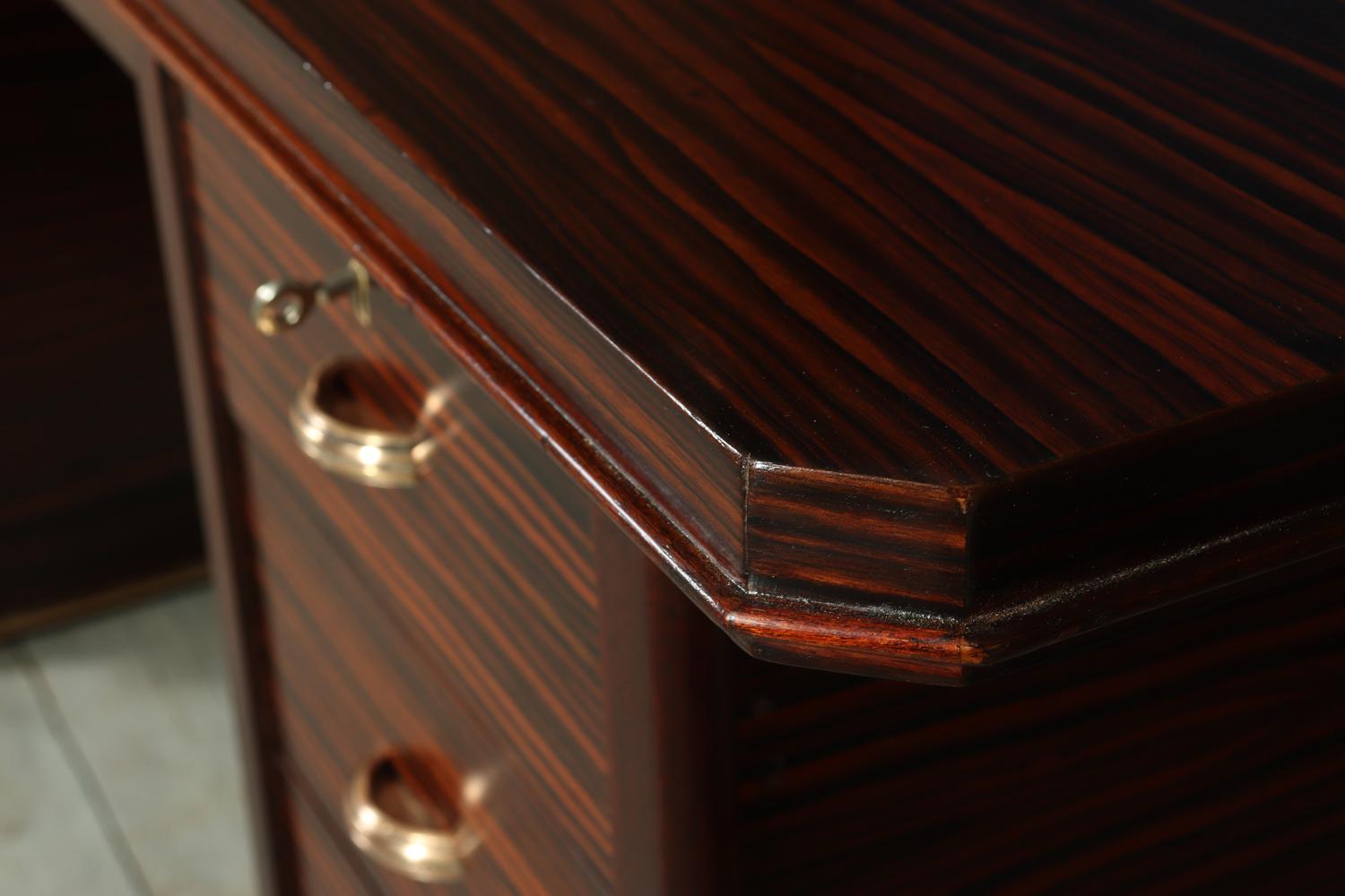 Art Deco Desk in Macassar Ebony, circa 1930 1