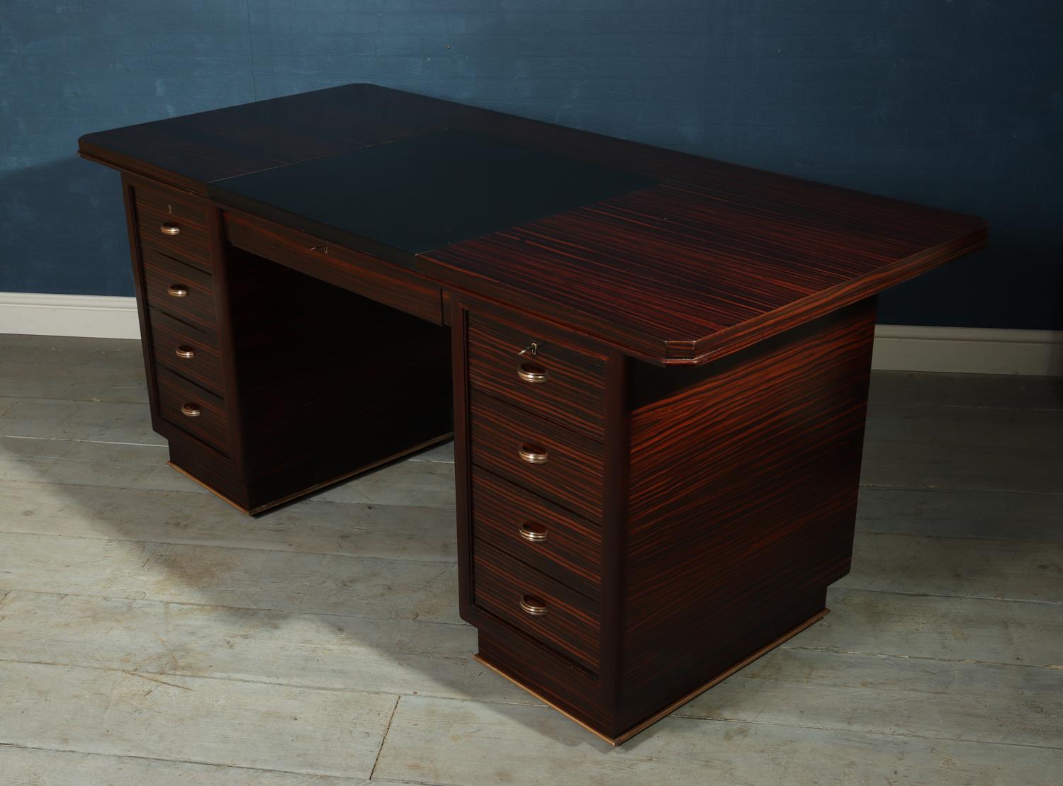 Art Deco Desk in Macassar Ebony, circa 1930 4