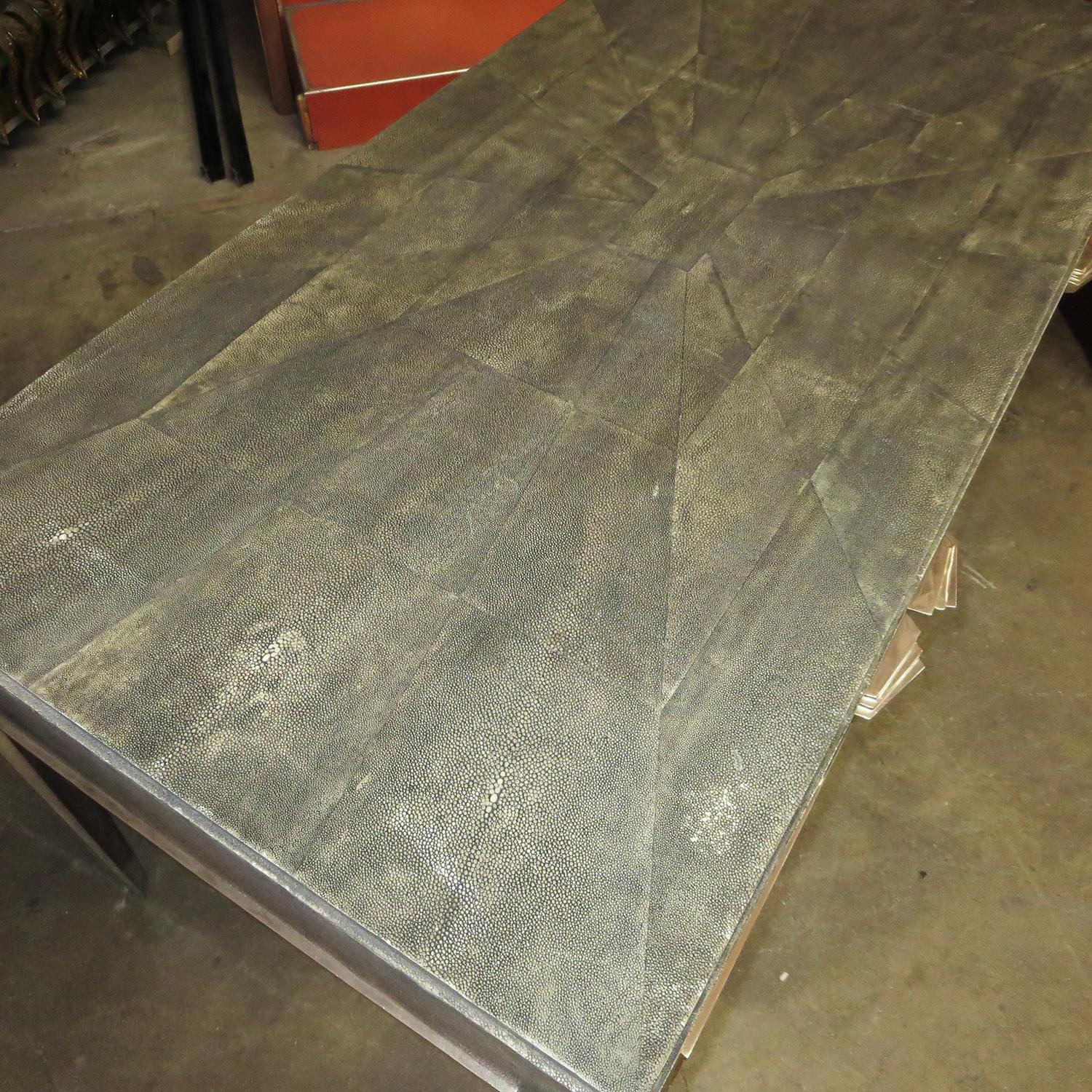 Mid-20th Century Art Deco Desk in Shagreen and Polished Nickel For Sale