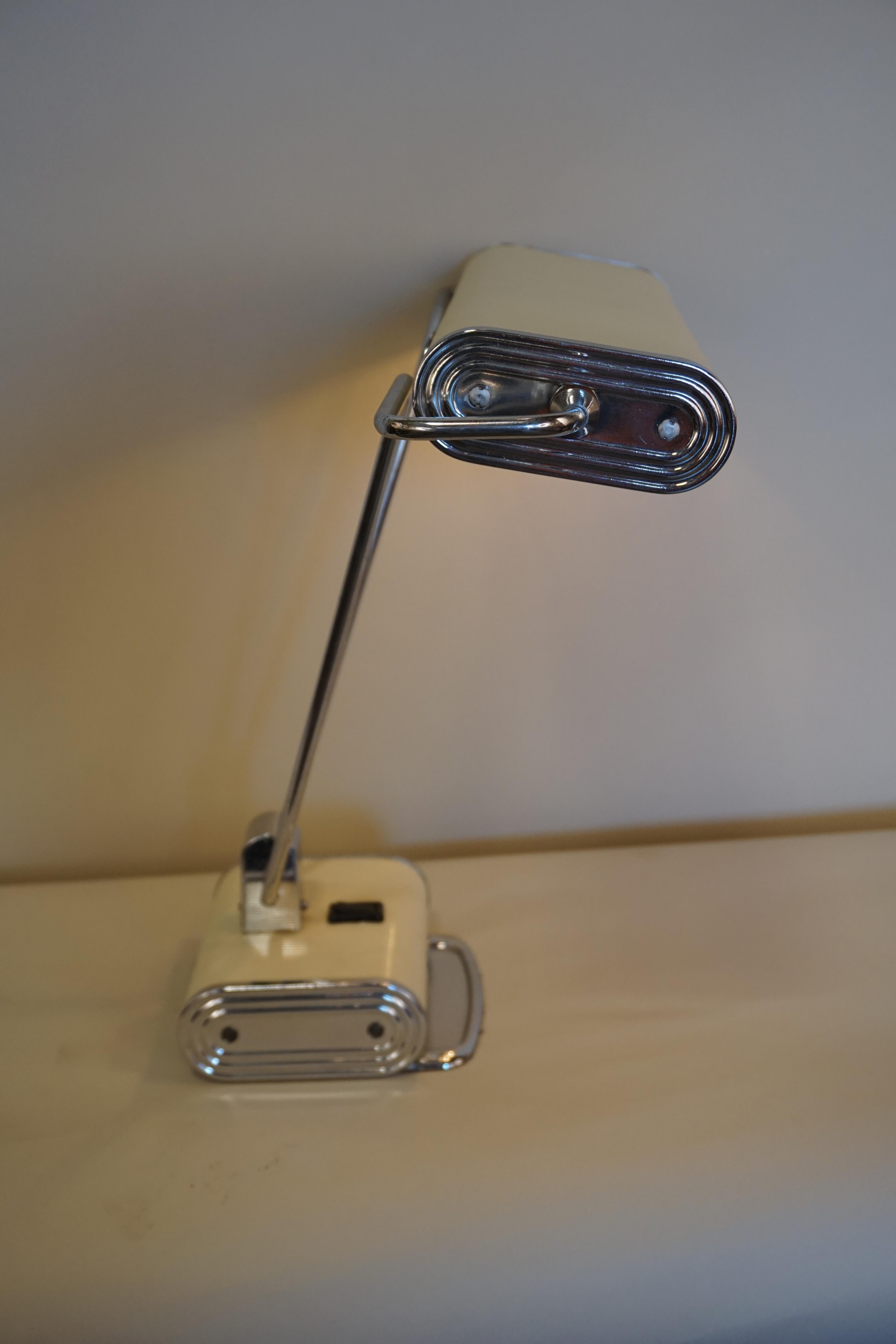 Lampe de bureau Art Déco d'Eileen Gray pour Jumo Bon état - En vente à Fairfax, VA