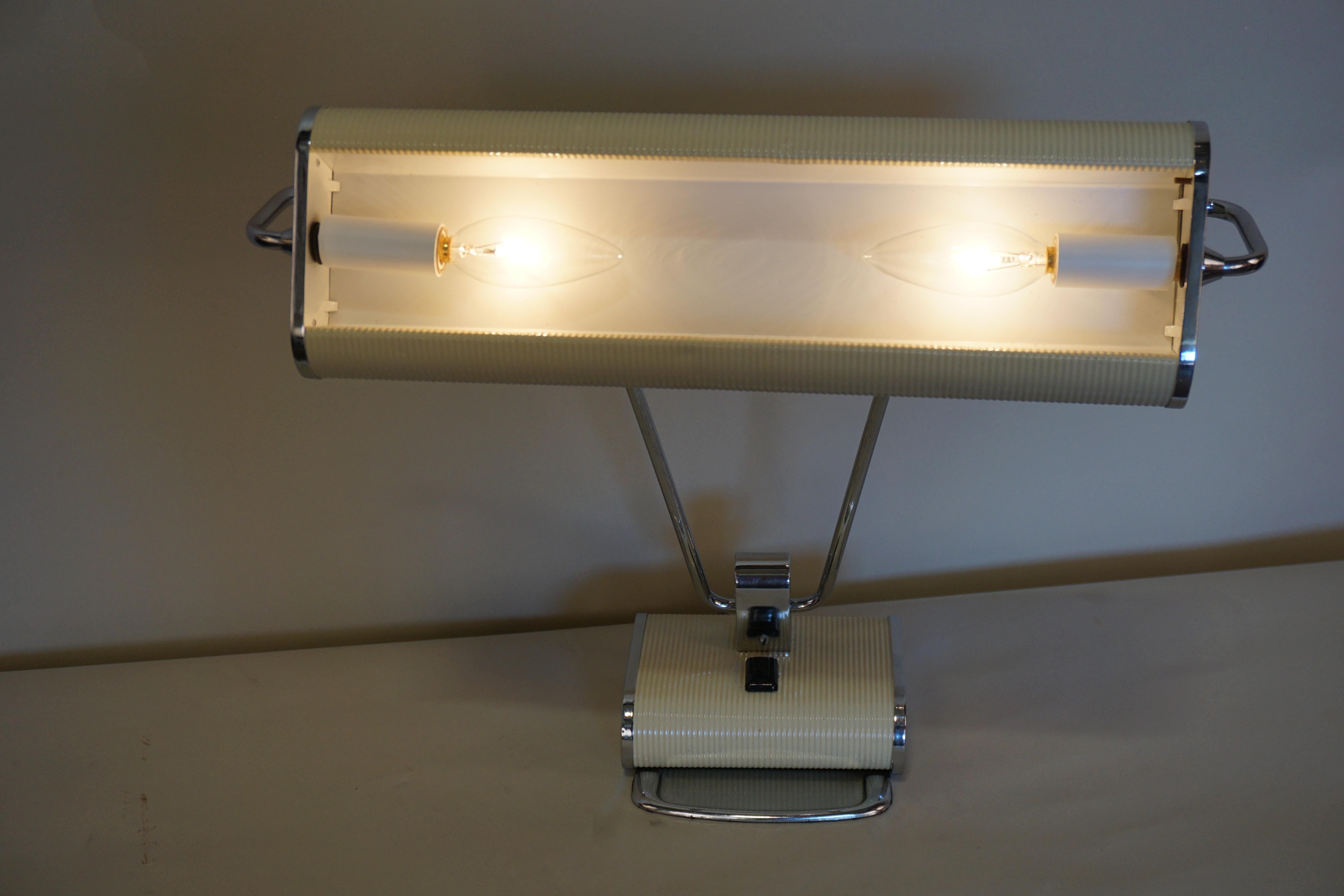Art Deco Desk Lamp by Eileen Gray for Jumo In Good Condition For Sale In Fairfax, VA