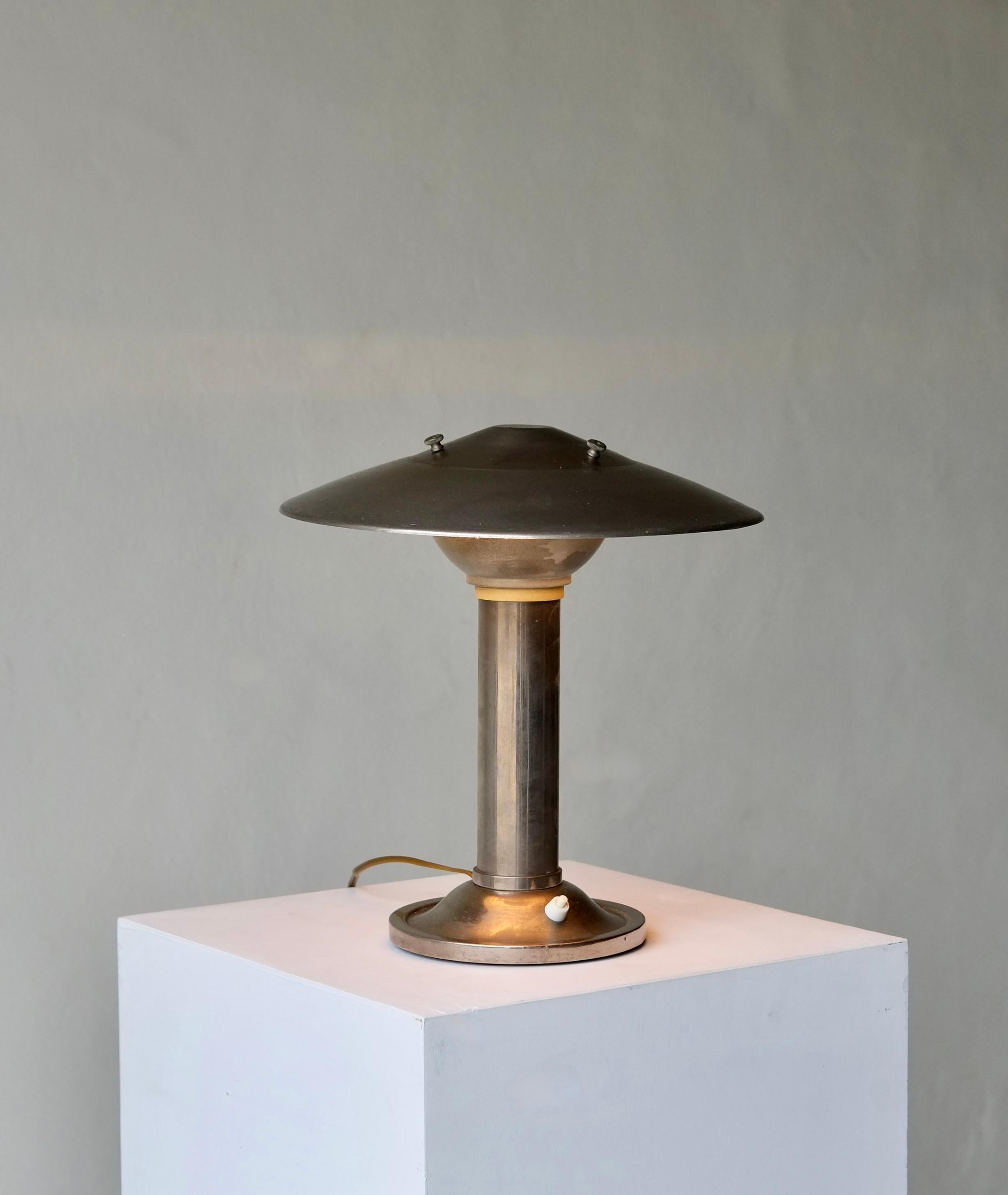 Art Deco Desk Lamp By Eloctra In Good Condition For Sale In London, GB