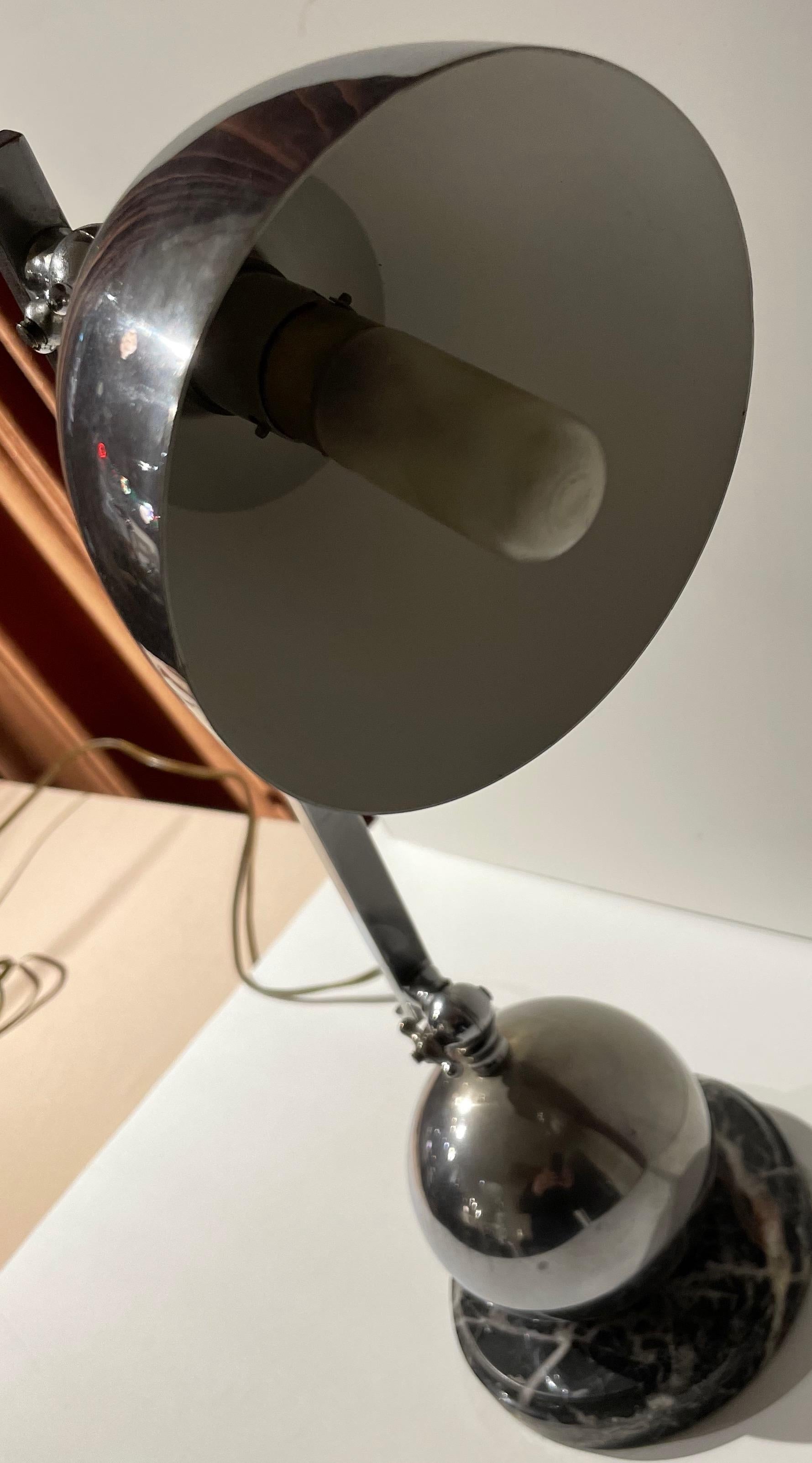 Lampe de bureau Art déco avec plateau de comptoir industriel en vente 1