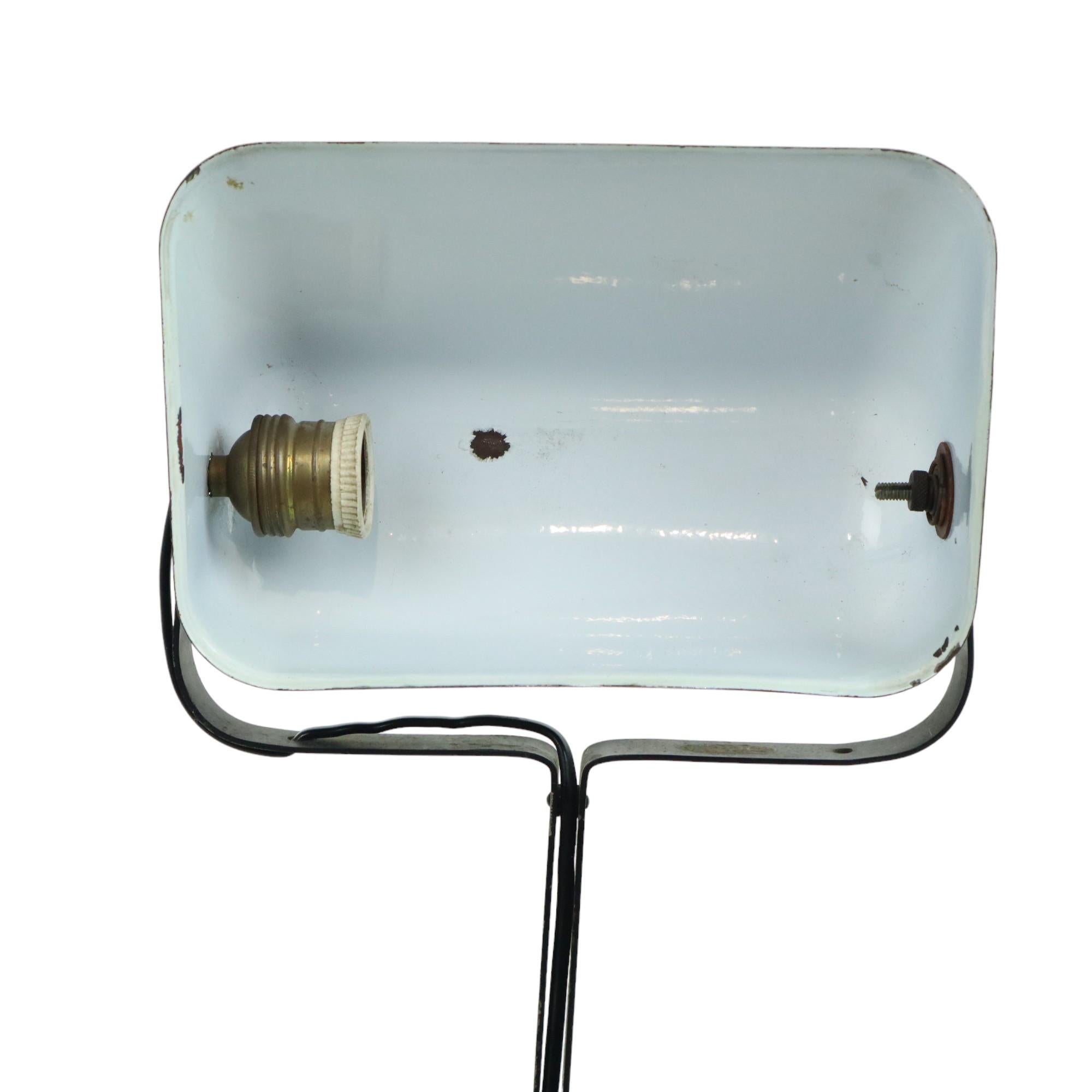 Art Deco Desk Lamp Notary Lamp Erpe Model 52 Enamel Shade Green For Sale 2