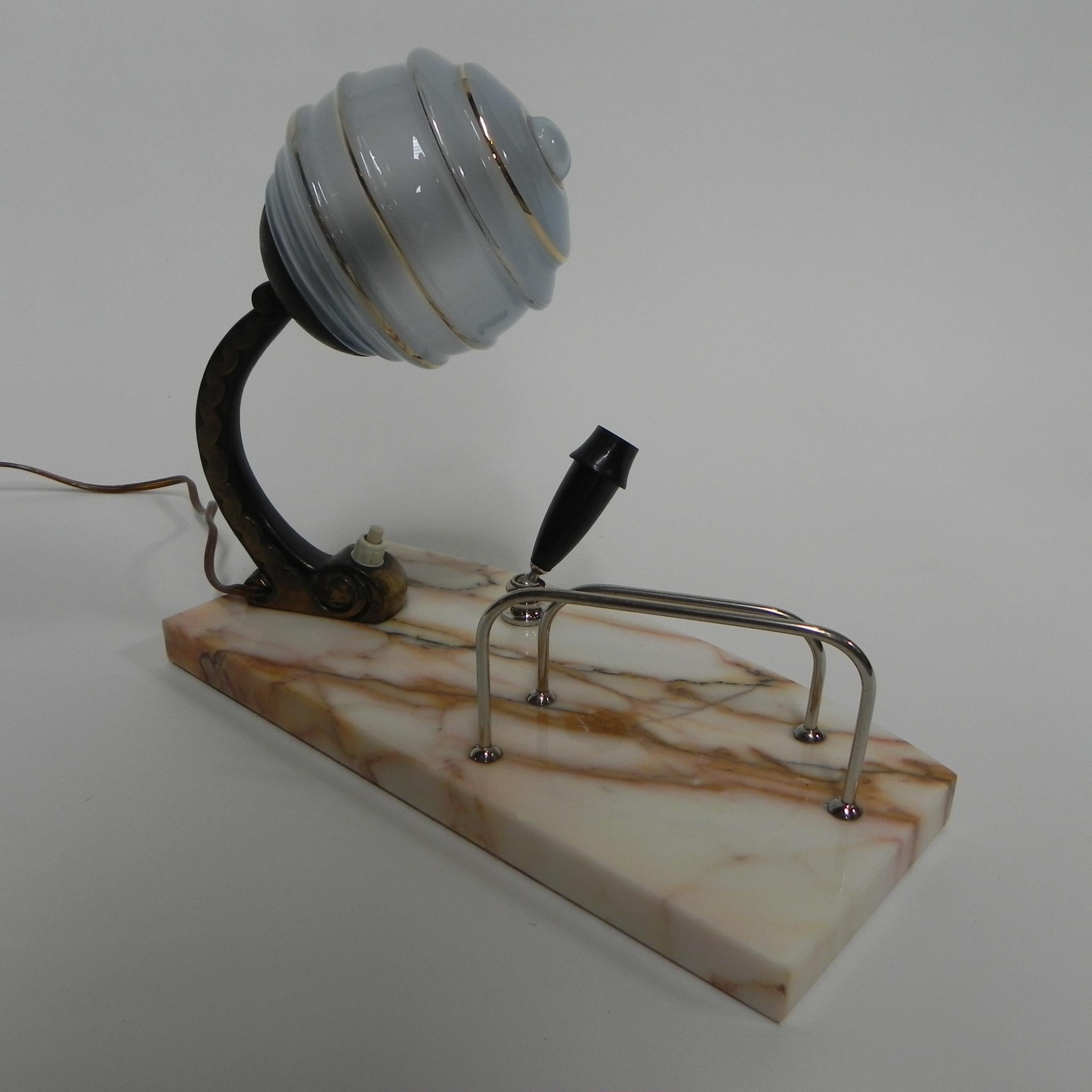 Lampe de bureau Art déco avec stylo et porte-lettres en vente 4