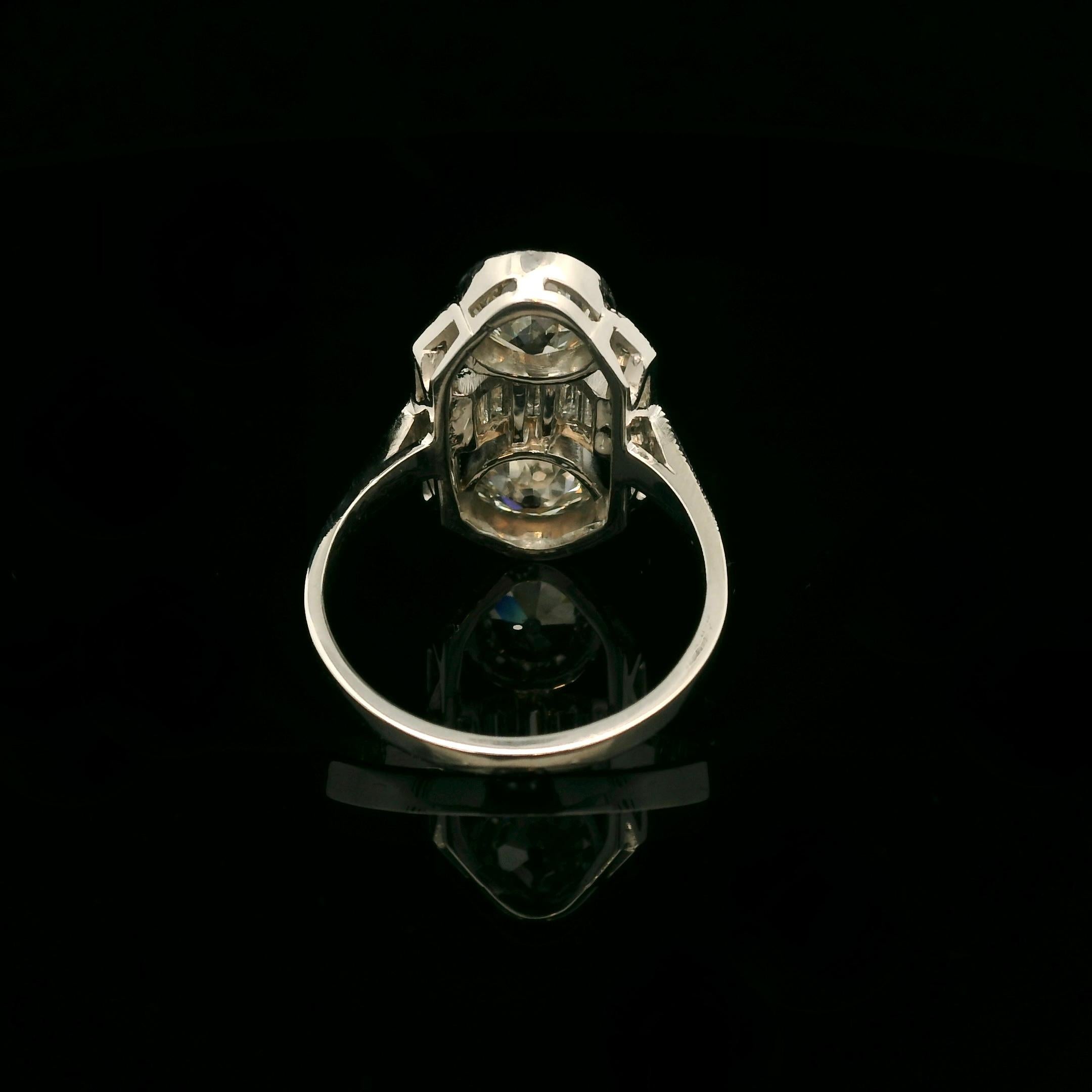 Women's or Men's Art Déco diamond 1.02 Ct. and 1.08 Ct. ring For Sale