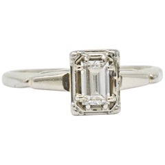 Art Deco Diamond 14 Karat White Gold Engagement Ring