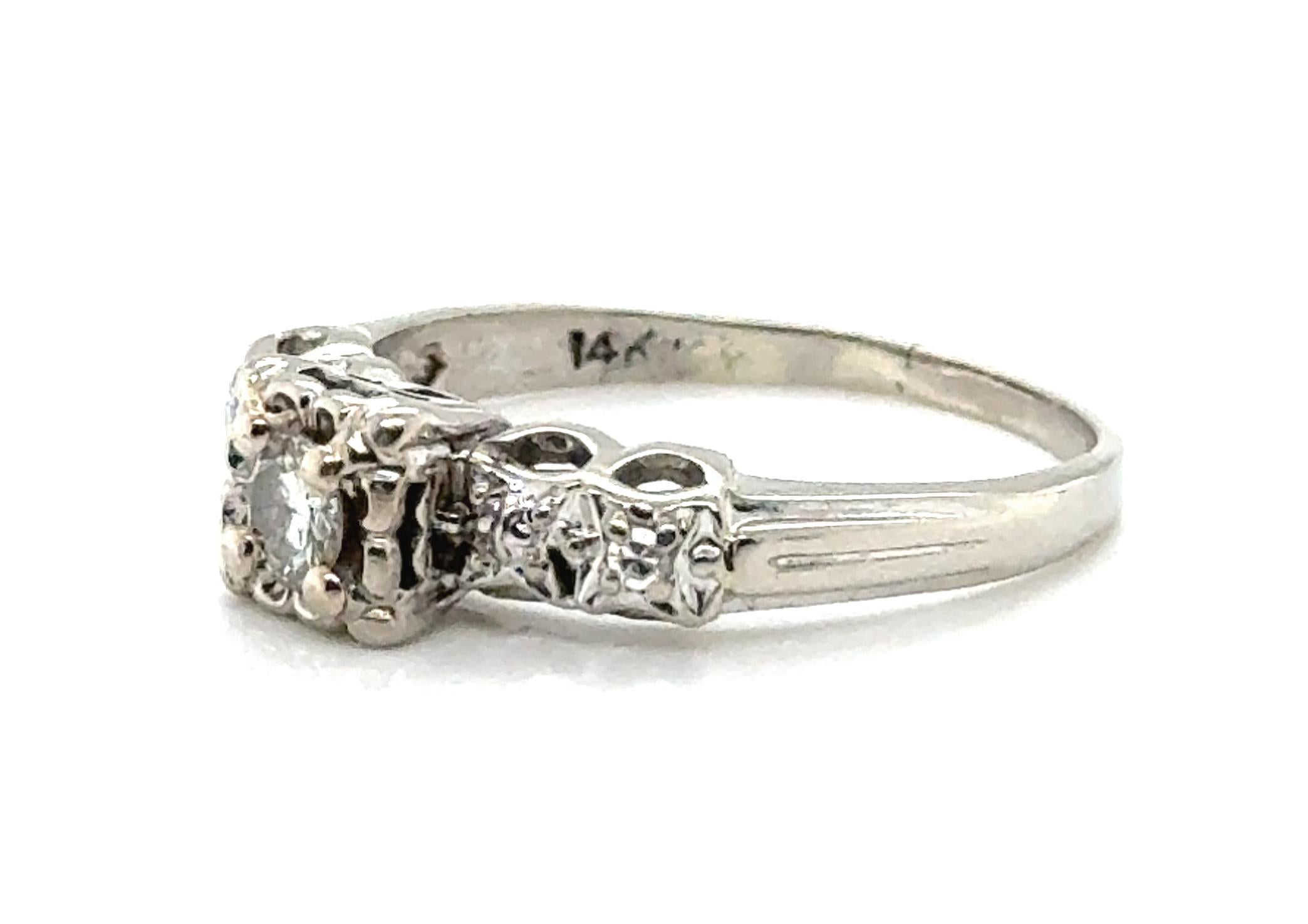 Taglio rotondo Anello di fidanzamento Art Deco con diamante 14K estratto .29ct originale 1930's-1940's in vendita