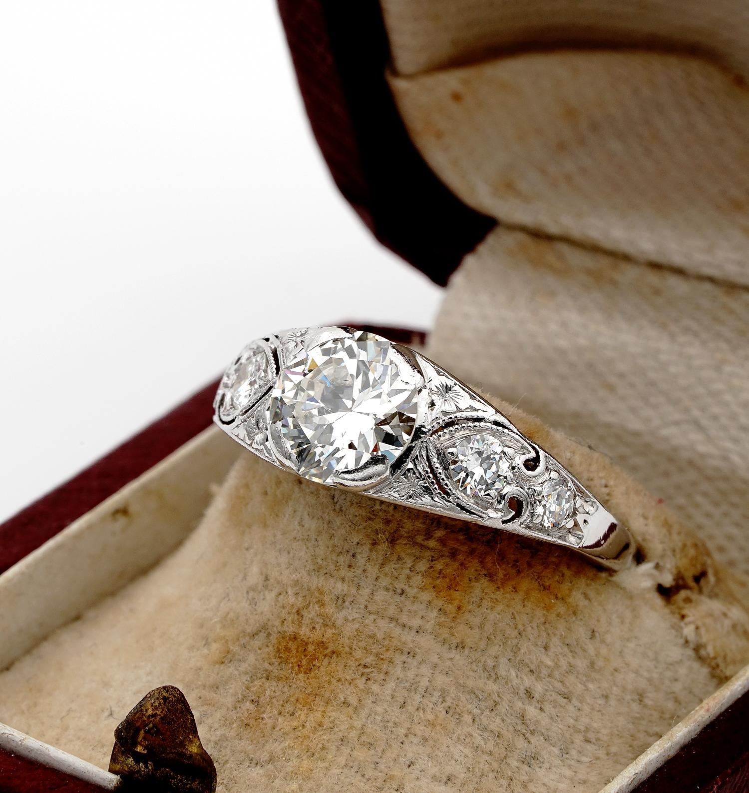 Art Deco Diamond 1.55 Carat Plus I VS2 Rare Platinum Engagement Ring 2