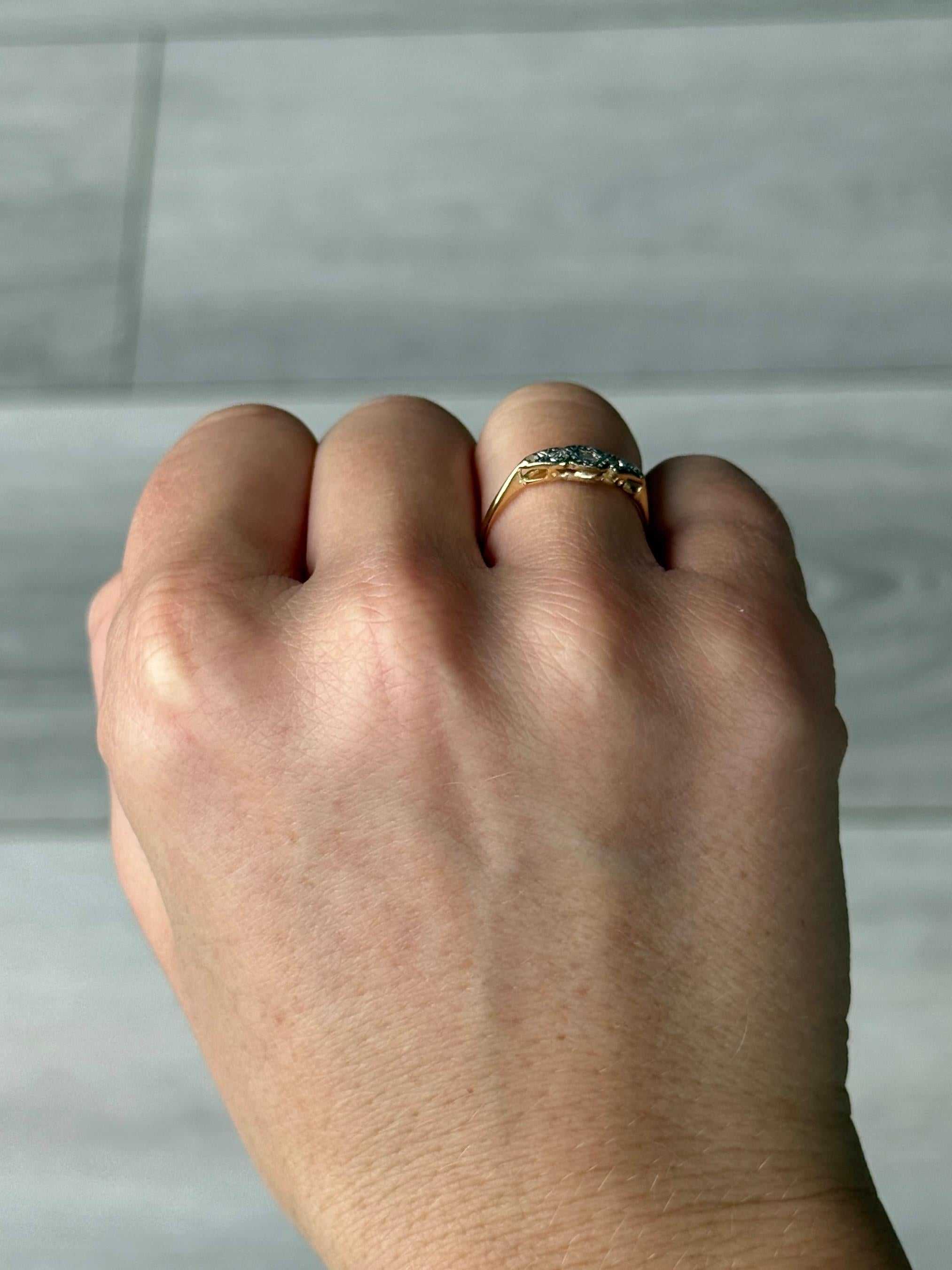 Taglio rotondo Anello a pannello con cinque pietre in oro e platino con diamante Art Déco 18 carati in vendita