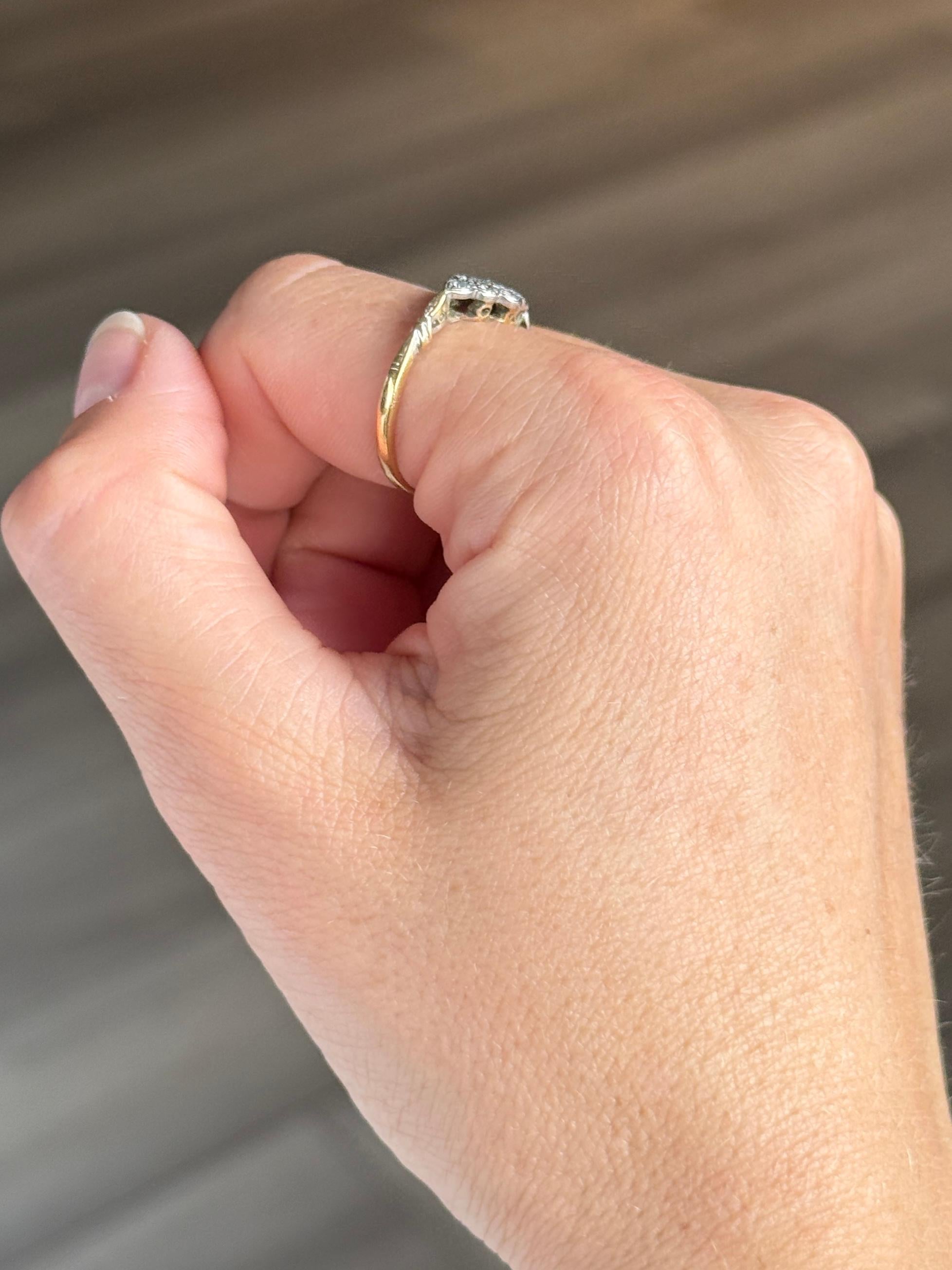 Taille ronde Bague panneau Art déco en or 18 carats et platine avec diamant en vente