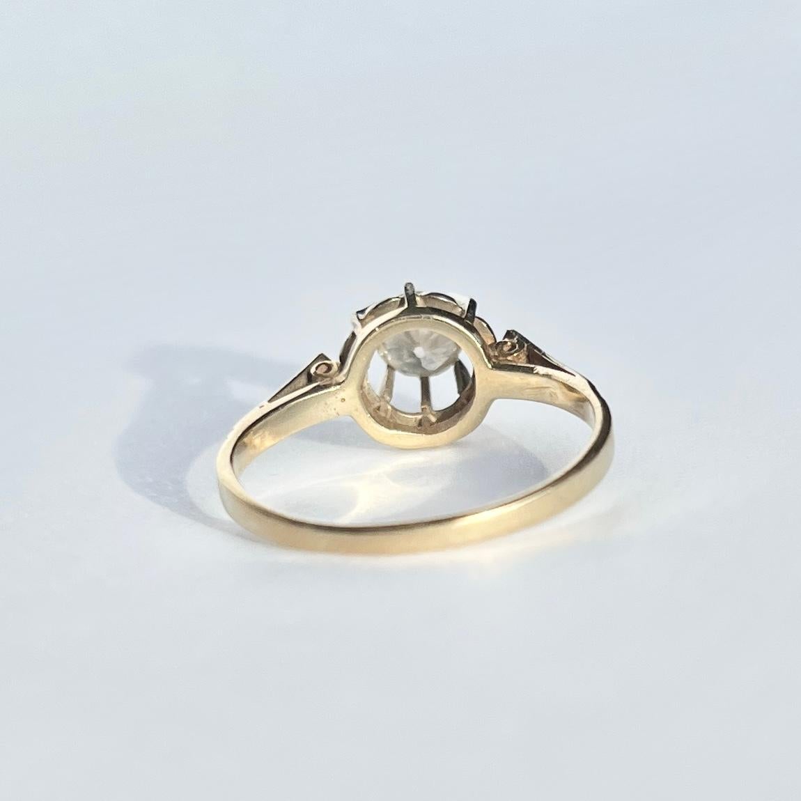 Women's or Men's Art Deco Diamond, 18 Carat Gold and Platinum Solitaire Ring For Sale