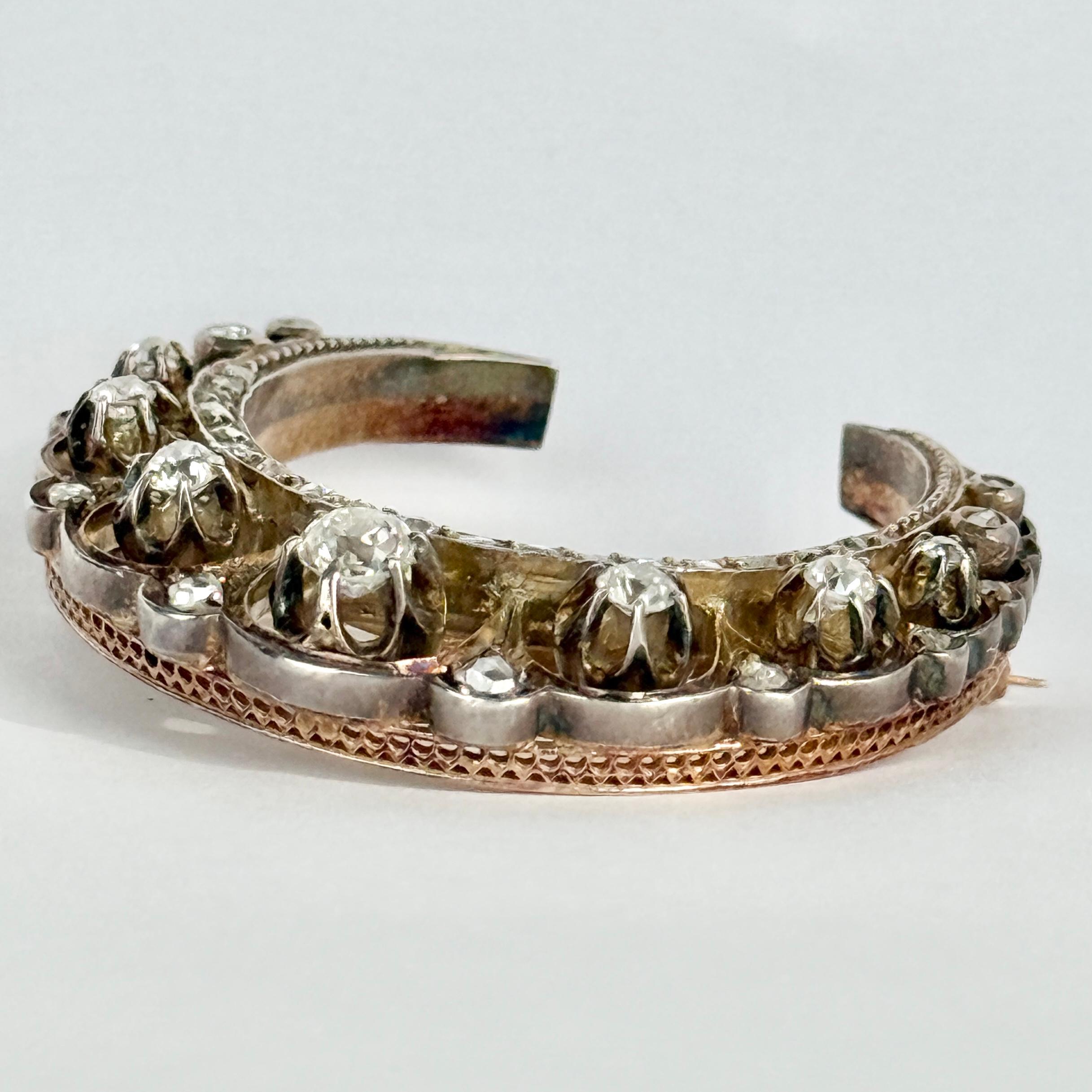 Art Deco Diamond 18 Carat Gold Crescent Brooch In Good Condition For Sale In Chipping Campden, GB