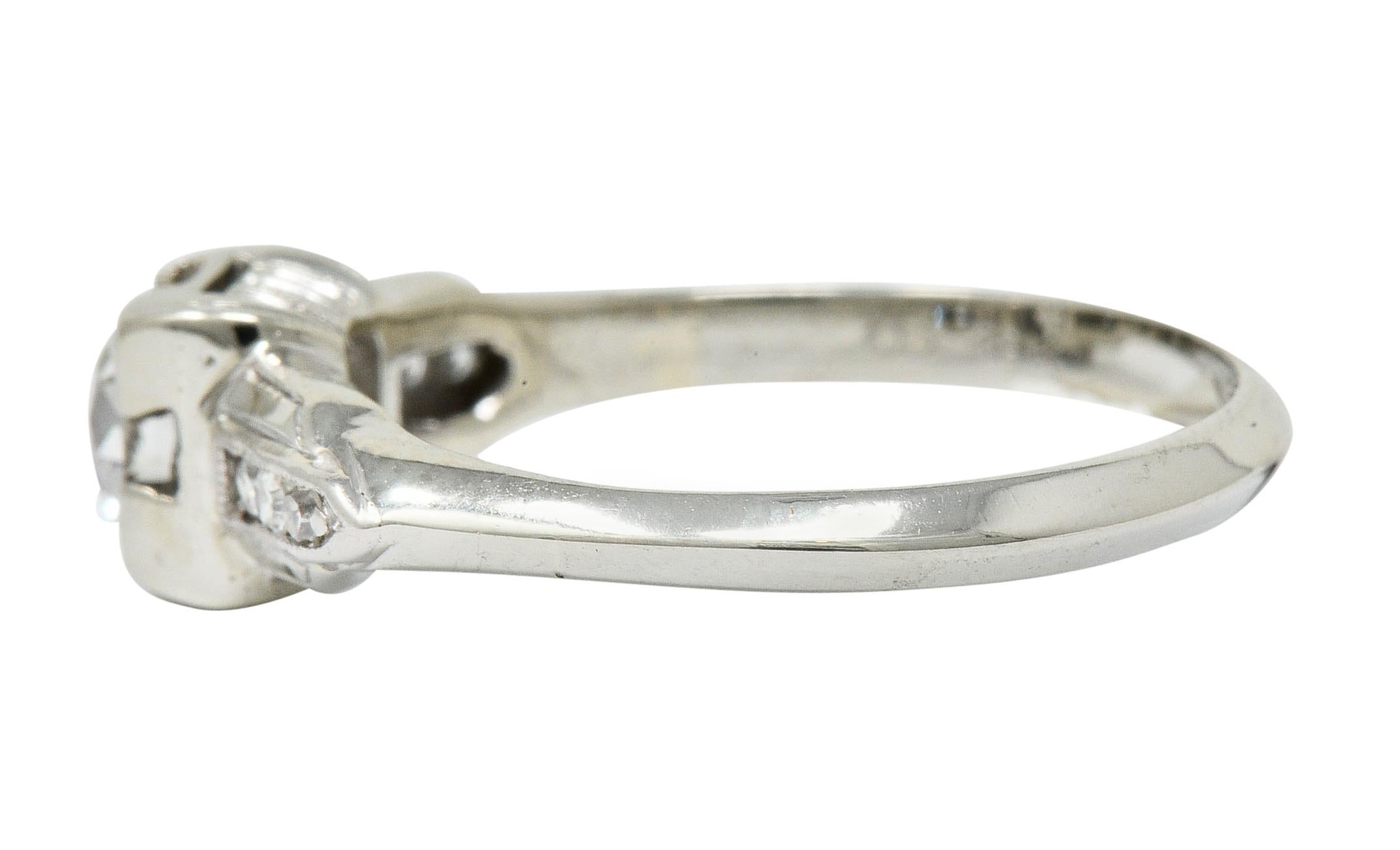 Women's or Men's Art Deco Diamond 18 Karat Gold Engagement Ring