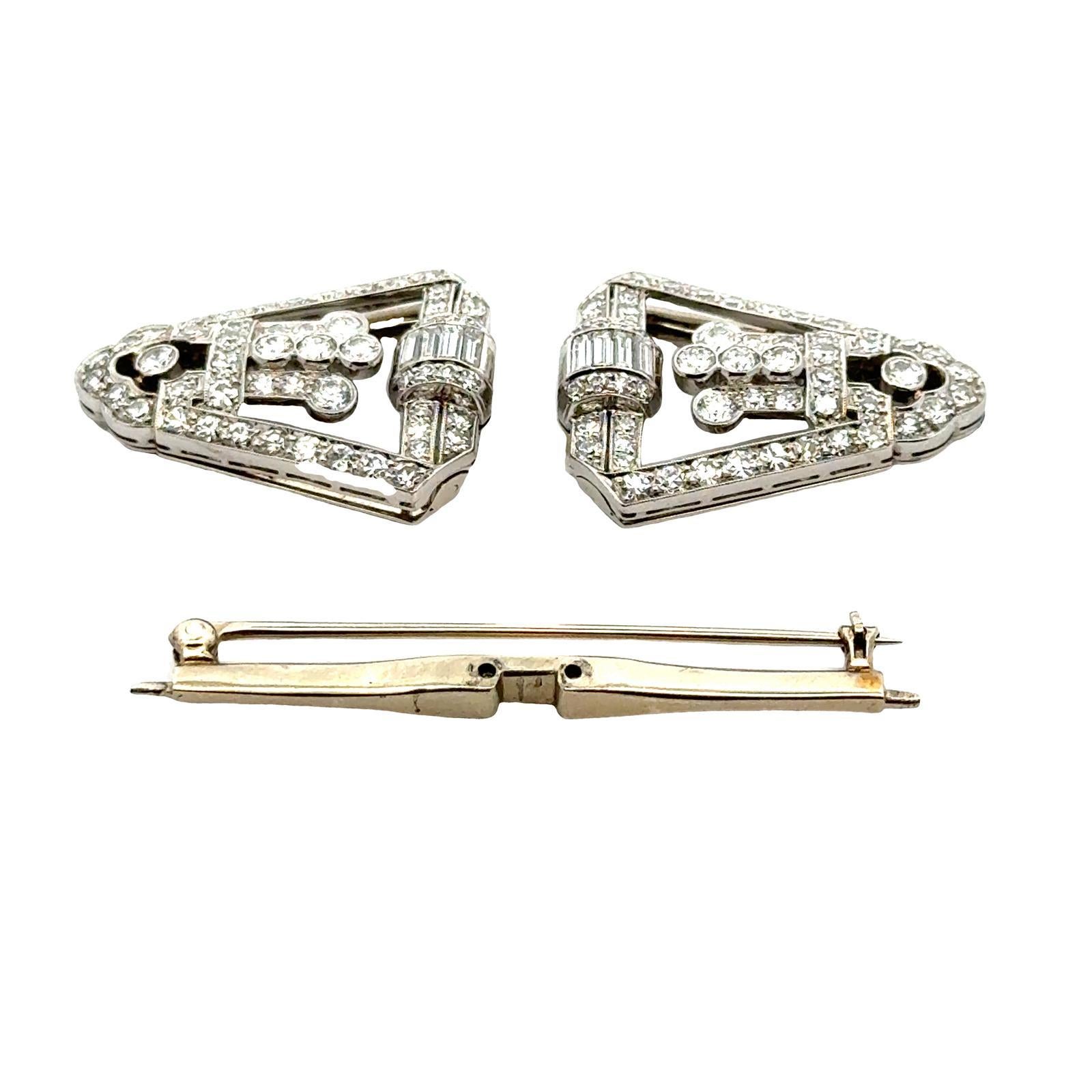 Art Deco Diamant-Brosche mit Clips aus 18 Karat Weißgold (Gemischter Schliff) im Angebot