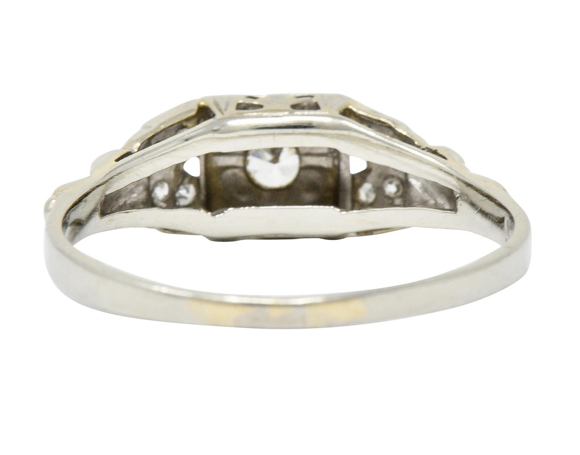 Art Deco Diamond 18 Karat White Gold Engagement Ring In Excellent Condition In Philadelphia, PA