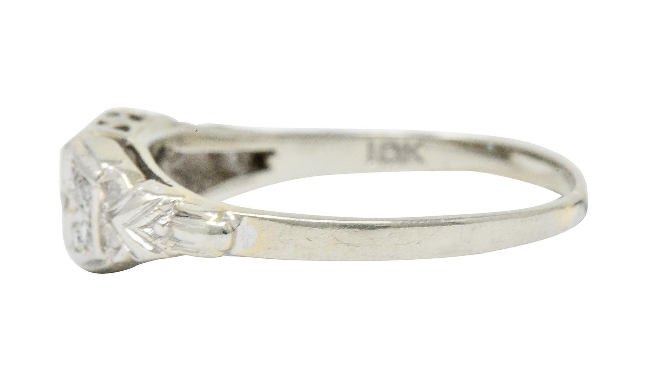 Women's or Men's Art Deco Diamond 18 Karat White Gold Engagement Ring