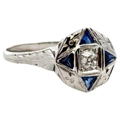 Art Deco Diamond 18 Karat White Gold Ring