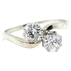 Art Deco Diamond 18 Karat White Gold Toi et Moi Ring
