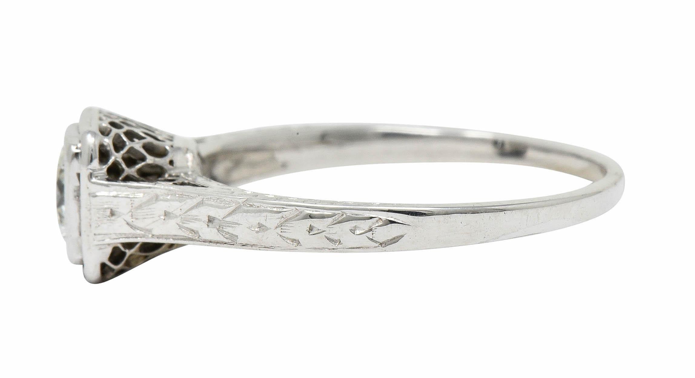 Art Deco Diamond 18 Karat White Gold Trellis Engagement Ring In Excellent Condition In Philadelphia, PA